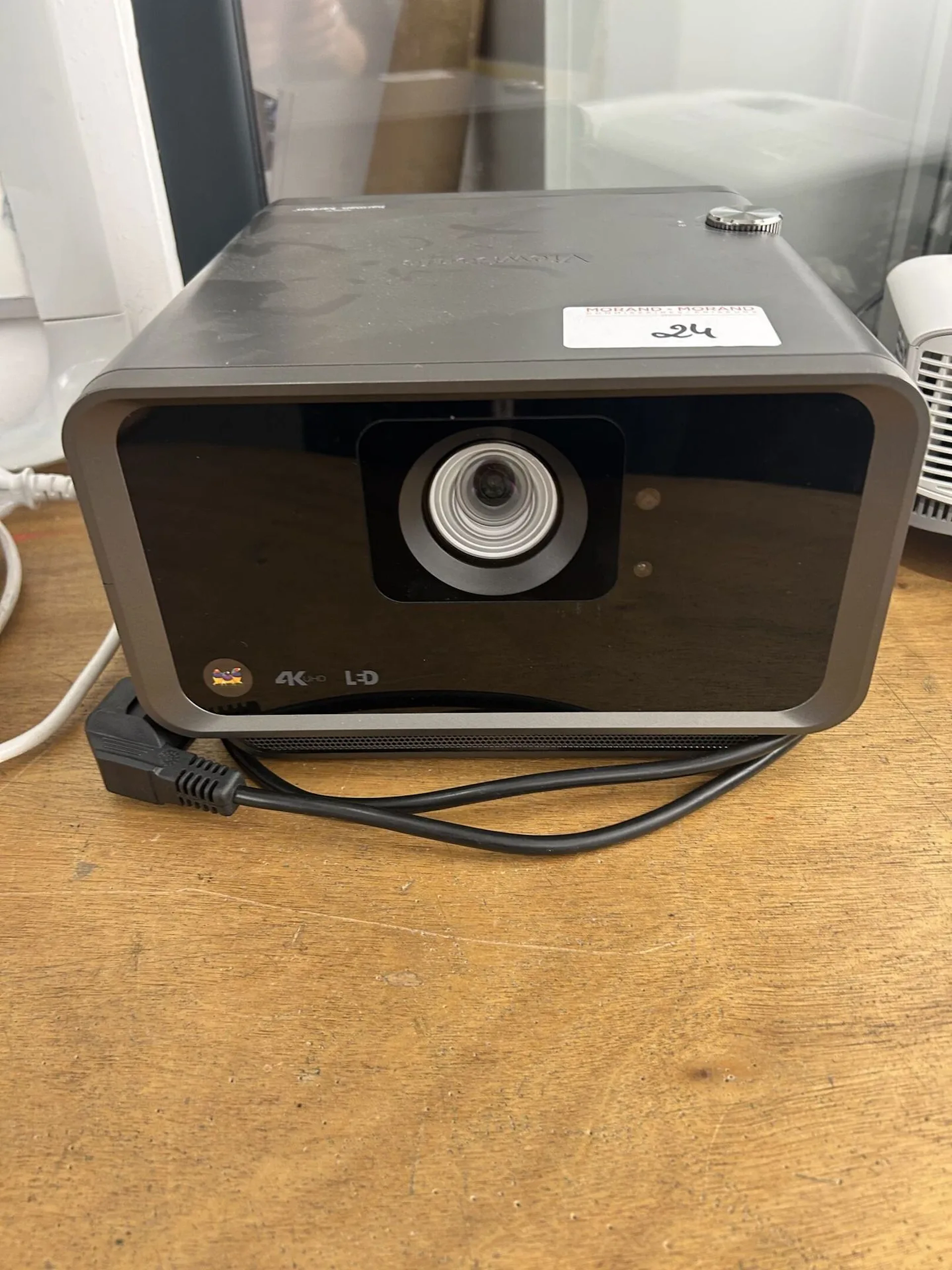 Vidéoprojecteur VIEWSONIC X10-4K, sound by HARMAN KARDON - Lot 24