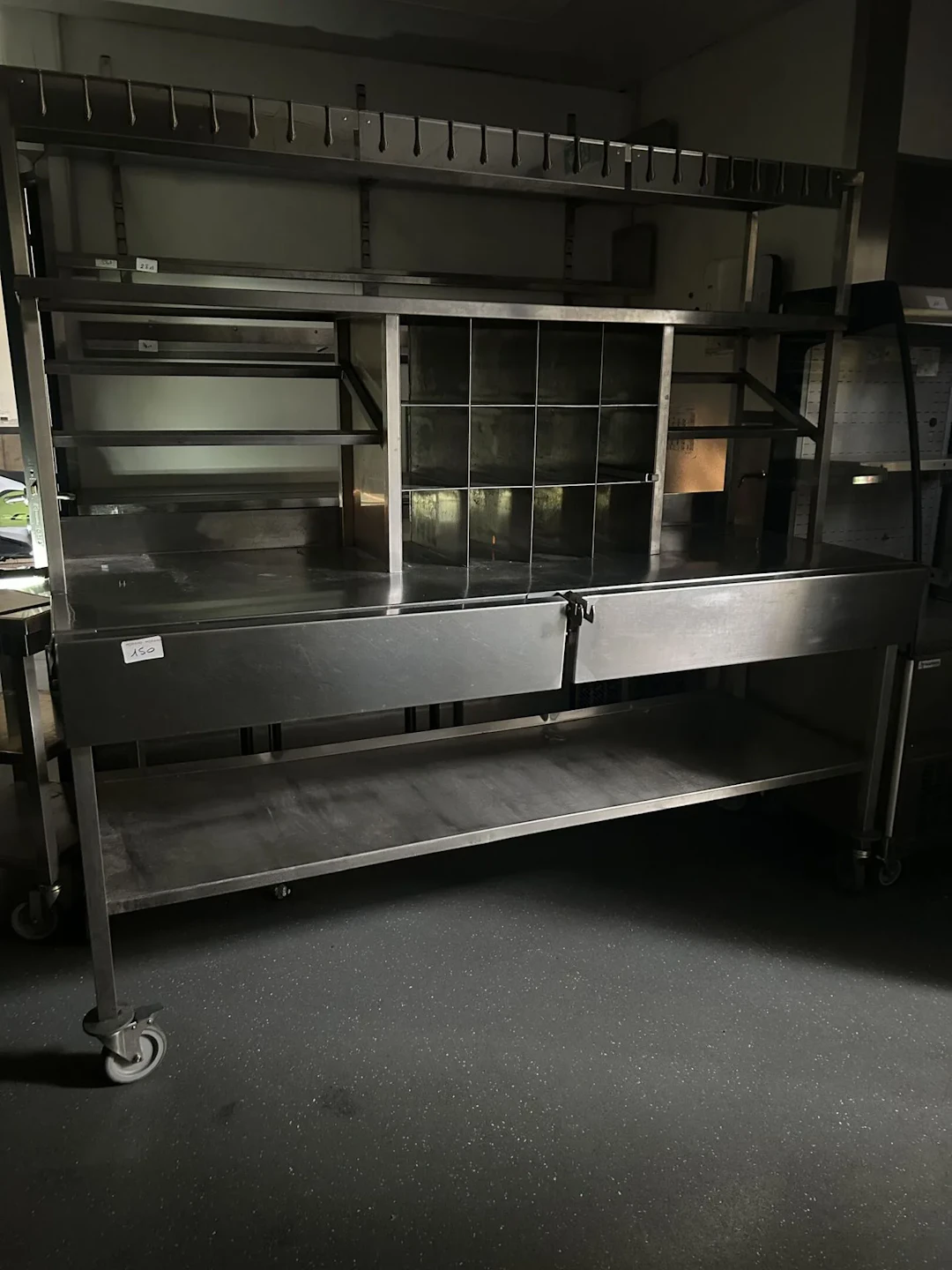 Table inox mobile avec sur-étagères - Lot 150