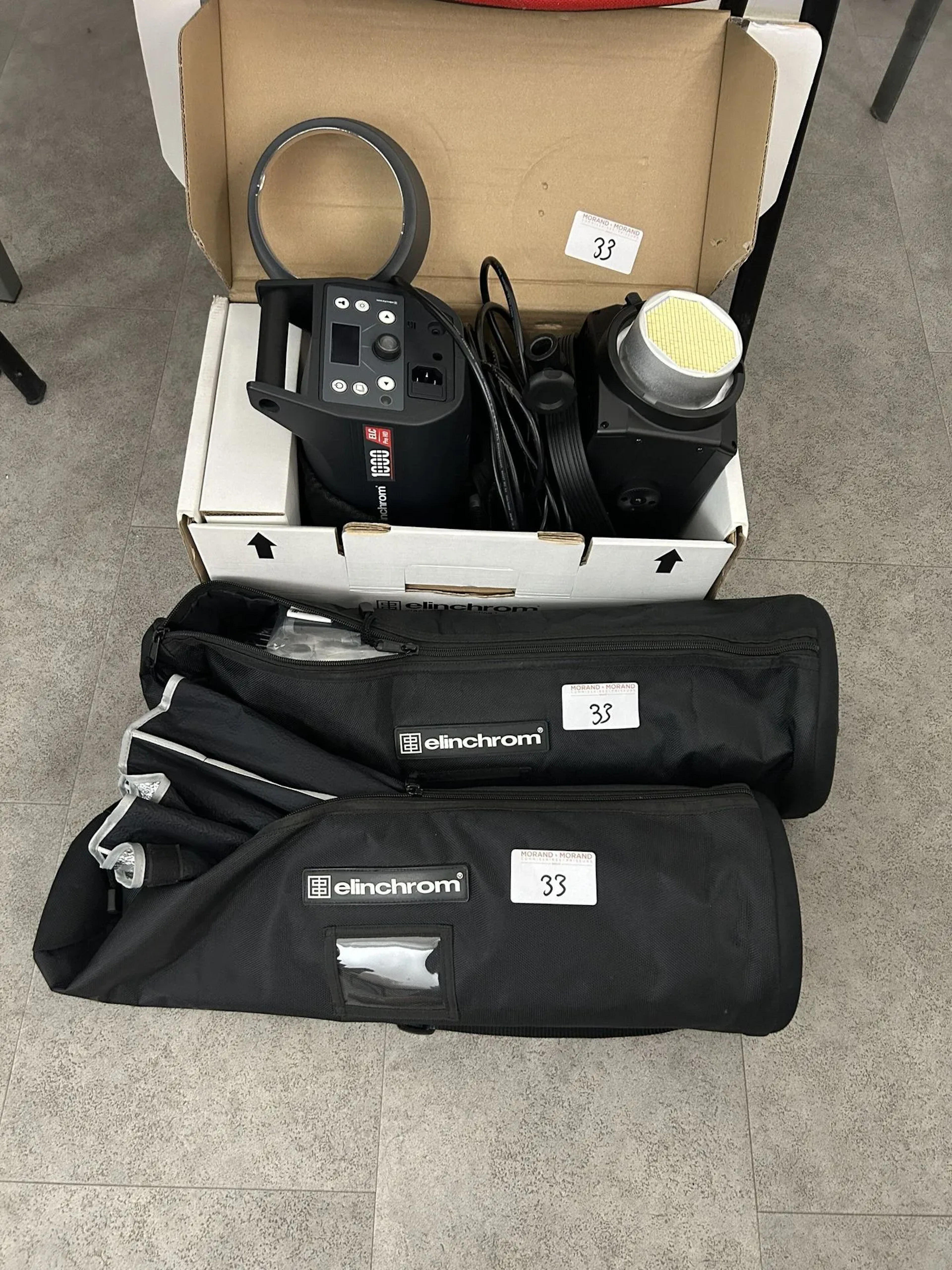 Réunion de 2 flashs : - Lot 33