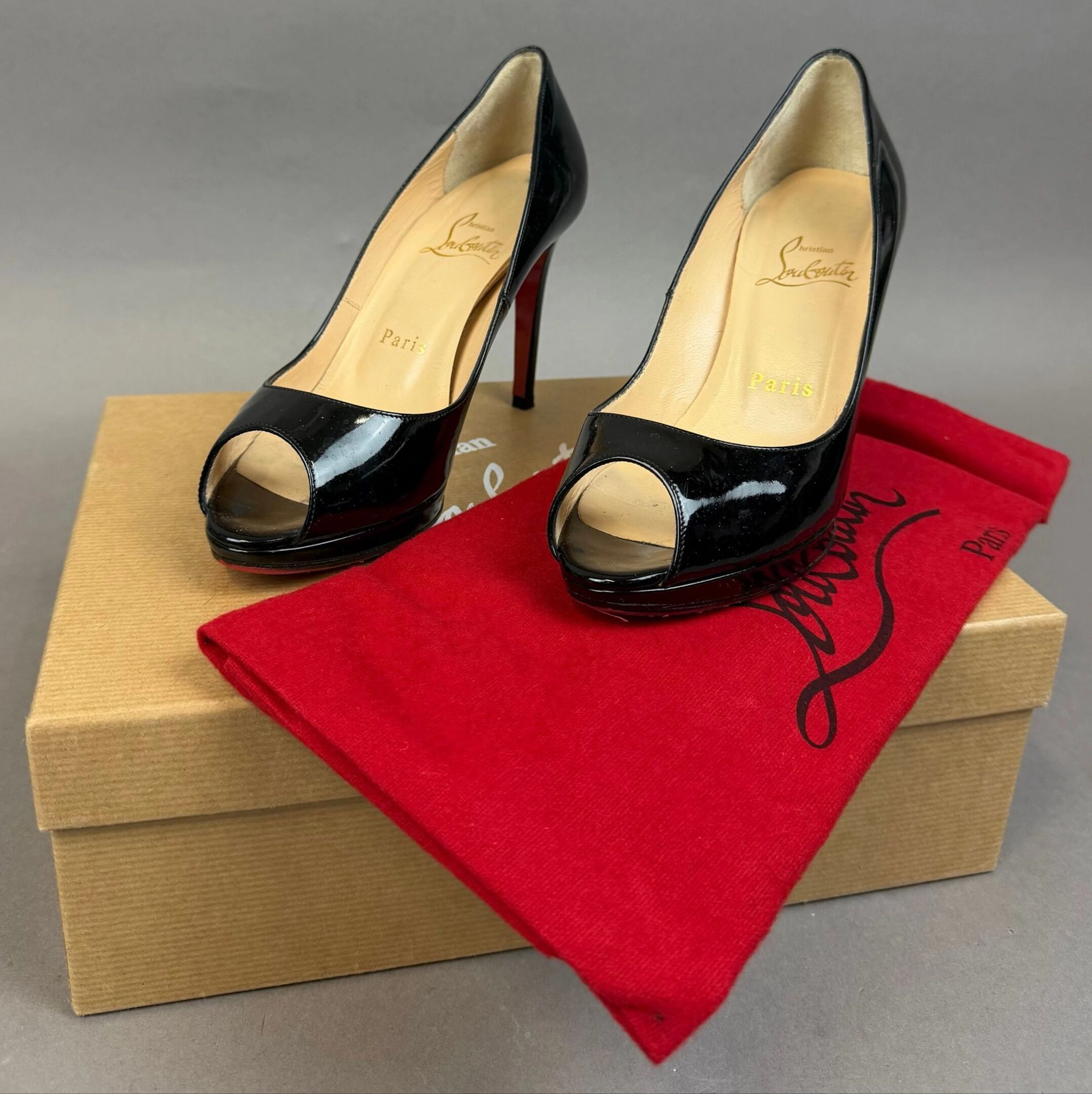 Christian LOUBOUTIN - Lot 238