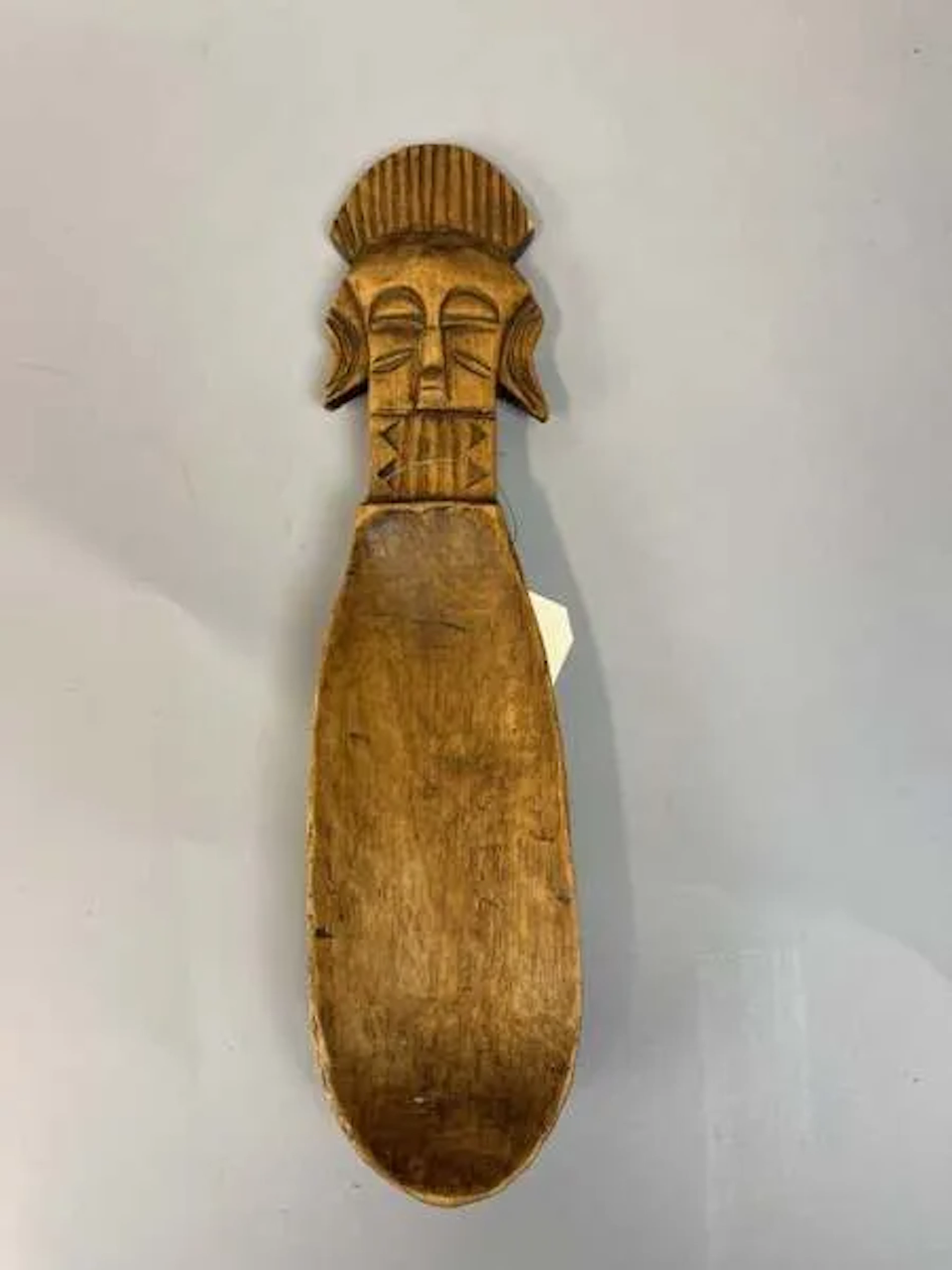 Anthropomorphic spoon made of carved wood; the handle depict - Lot 232