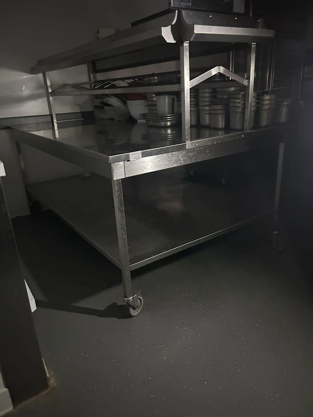Table double mobile inox 2 niveaux avec sur-étagères et empl - Lot 148