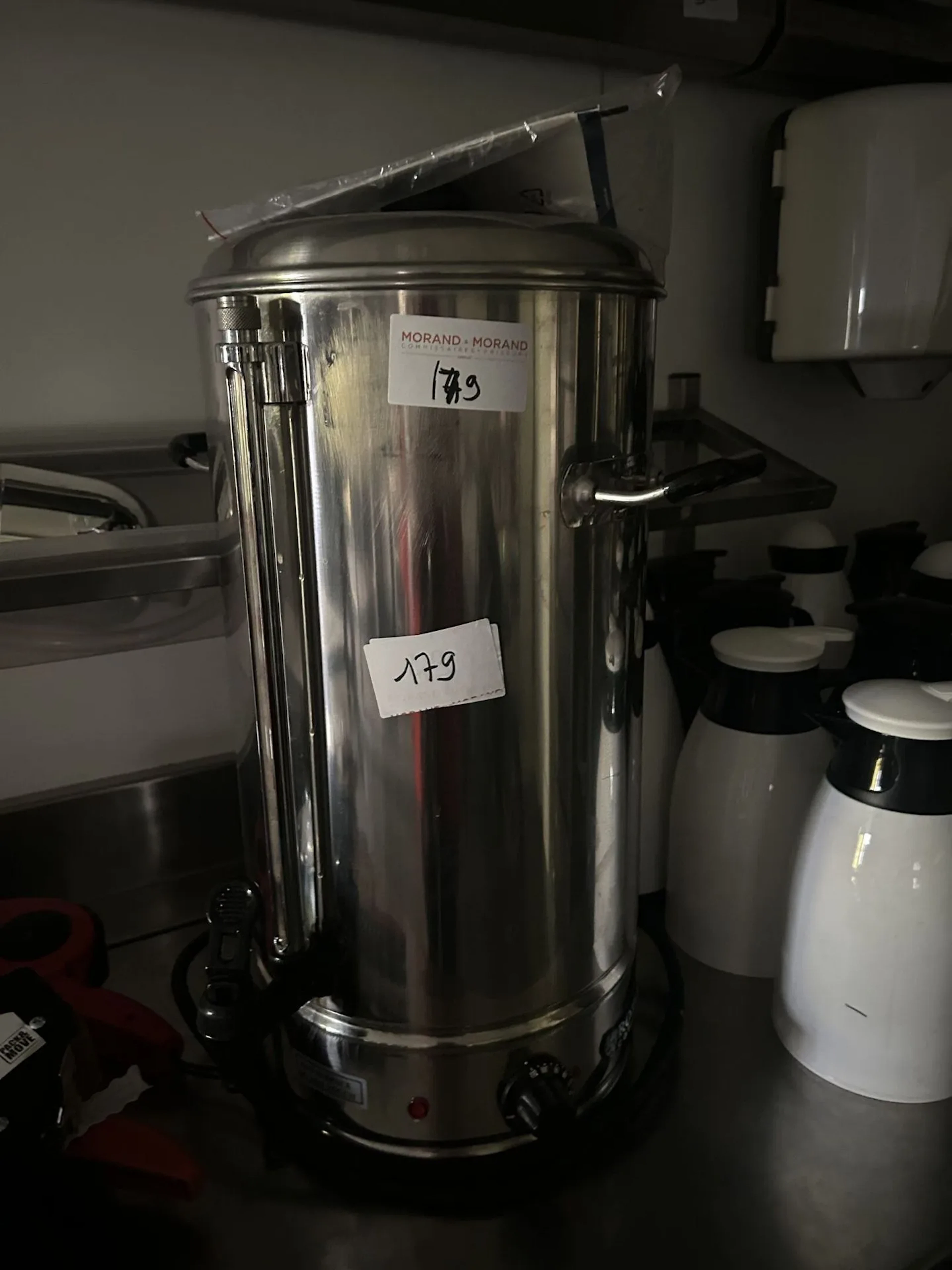 Distributeur eau chaude ROYAL CATERING - Lot 179