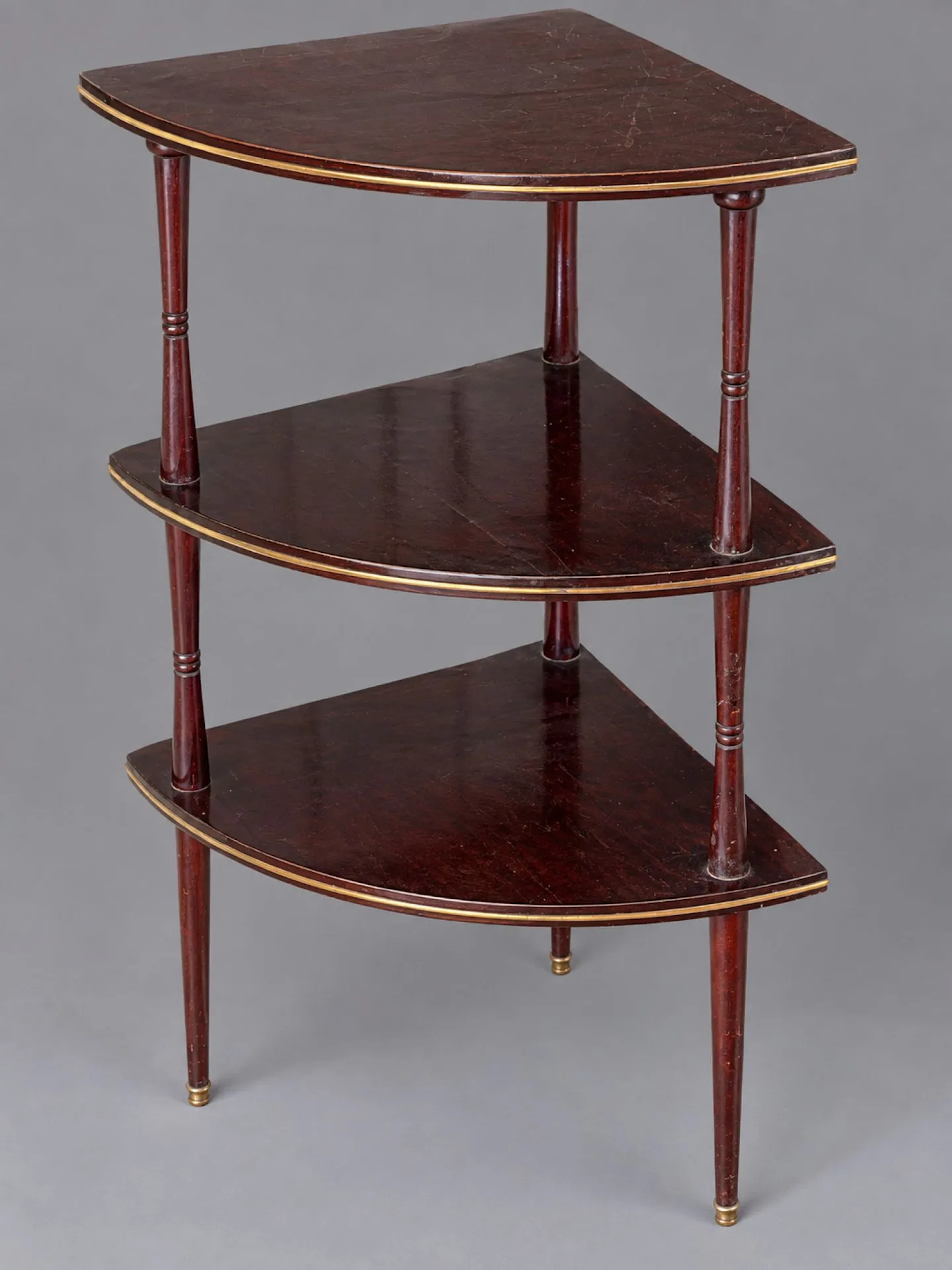 Furniture set consisting of: - Lot 279