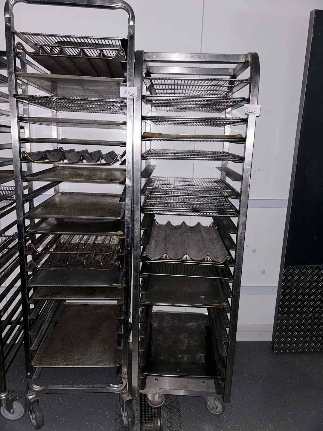 2 échelles à pâtisserie - Lot 156