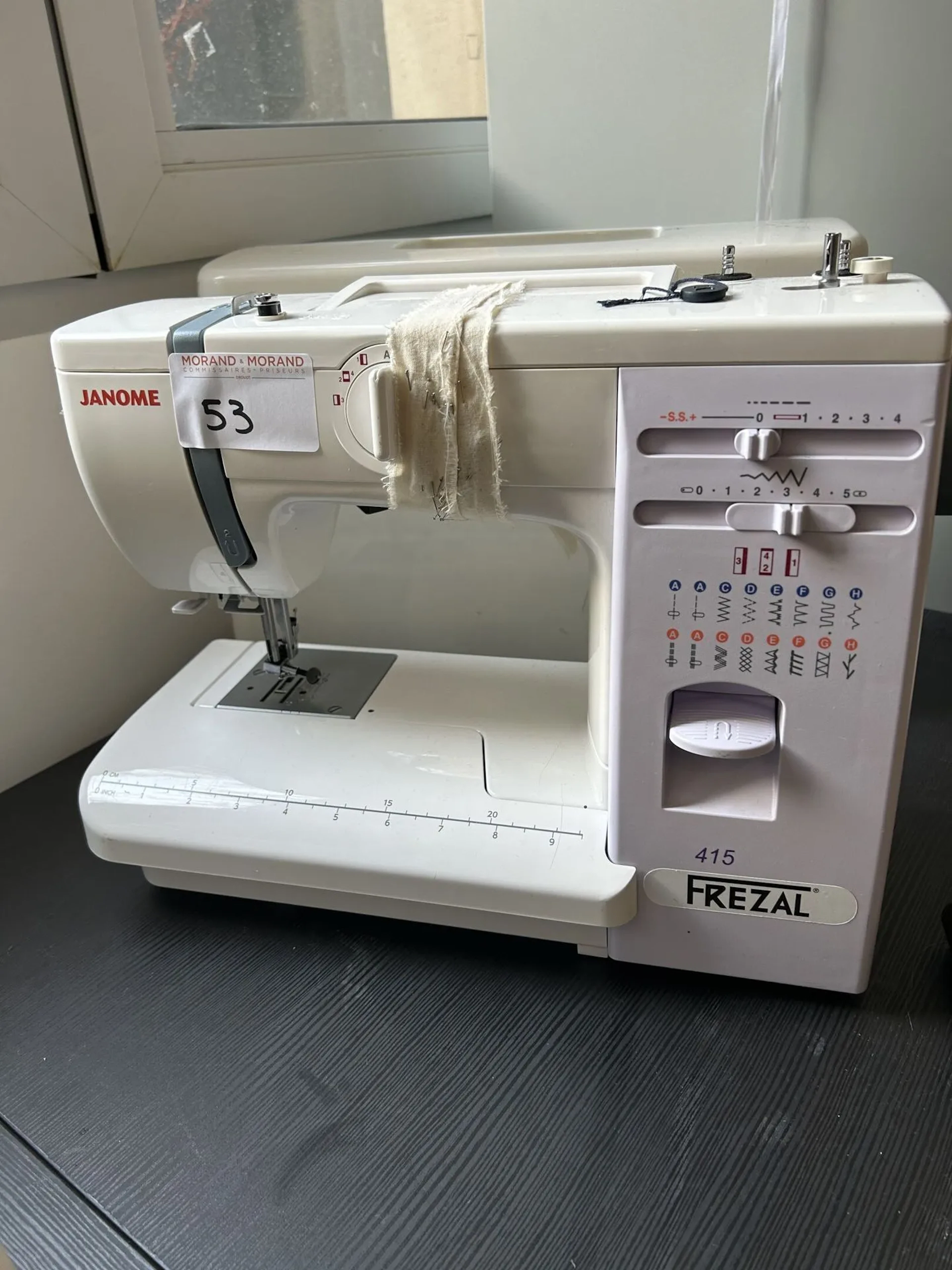 1 machine à coudre FREZAL 415 JANOME - Lot 53