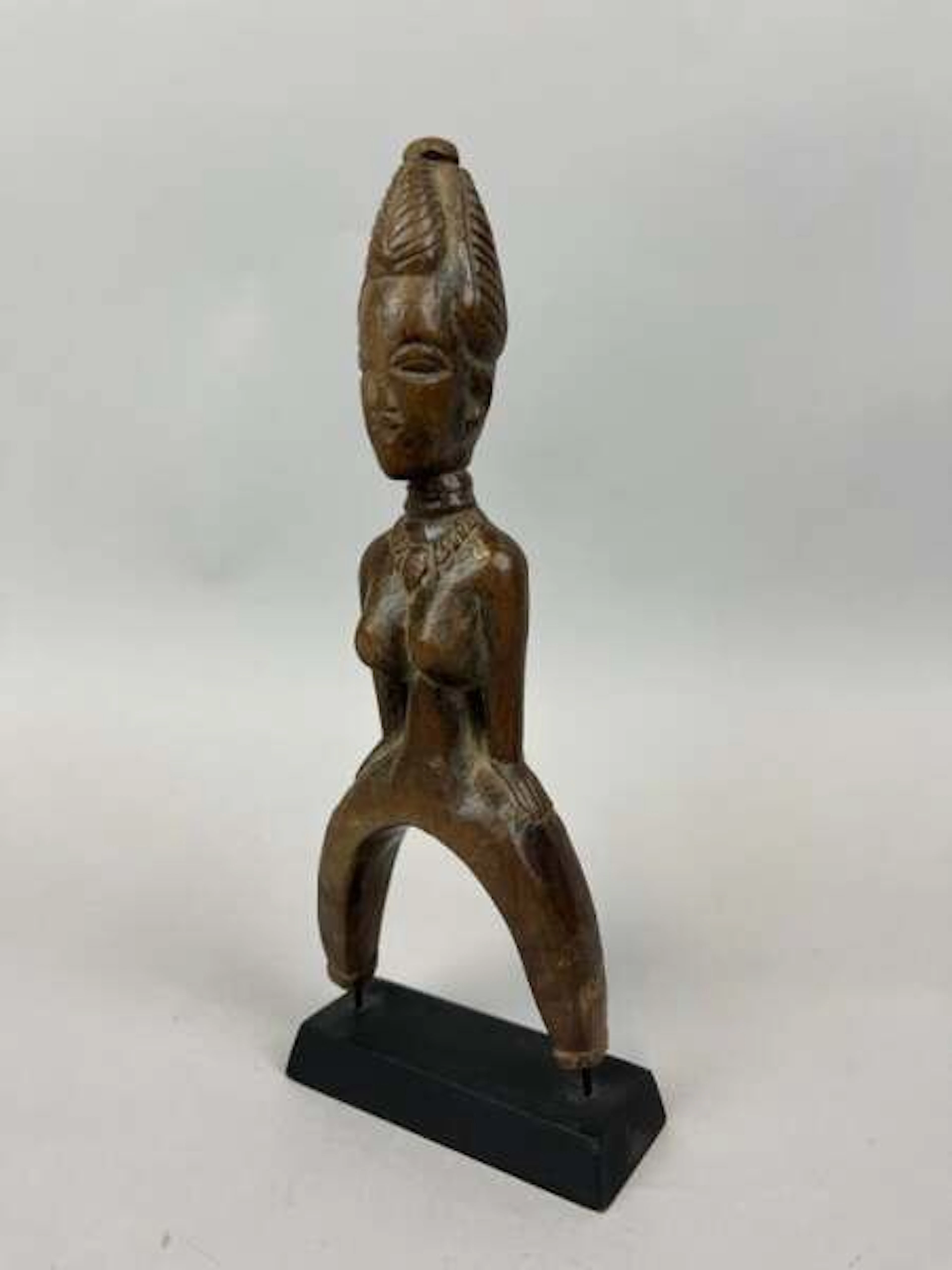 Anthropomorphic slingshot - Lot 204