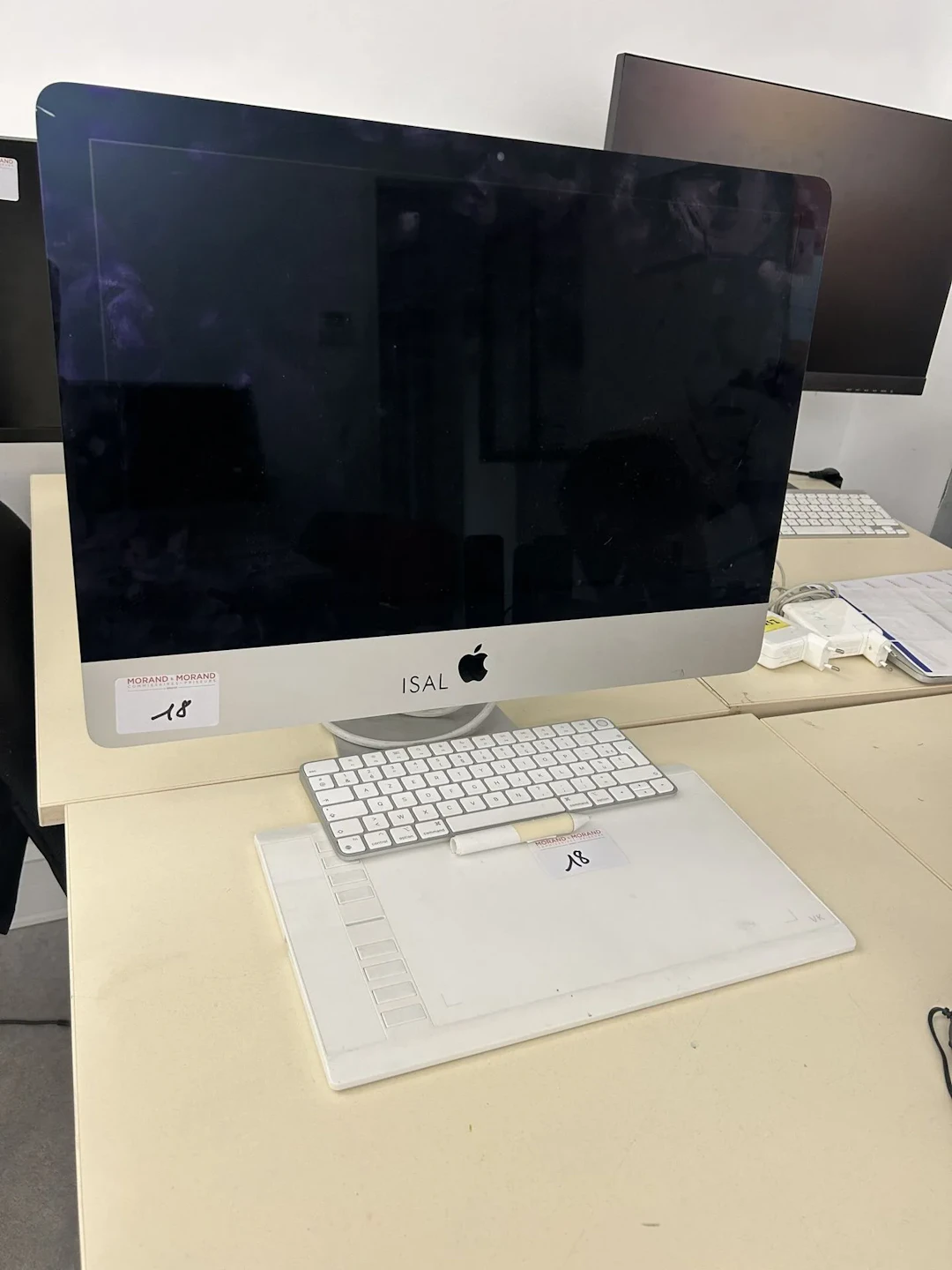 1 iMac modèle A1418, numéro de série DGKLQ0CSF8J8 - Lot 18