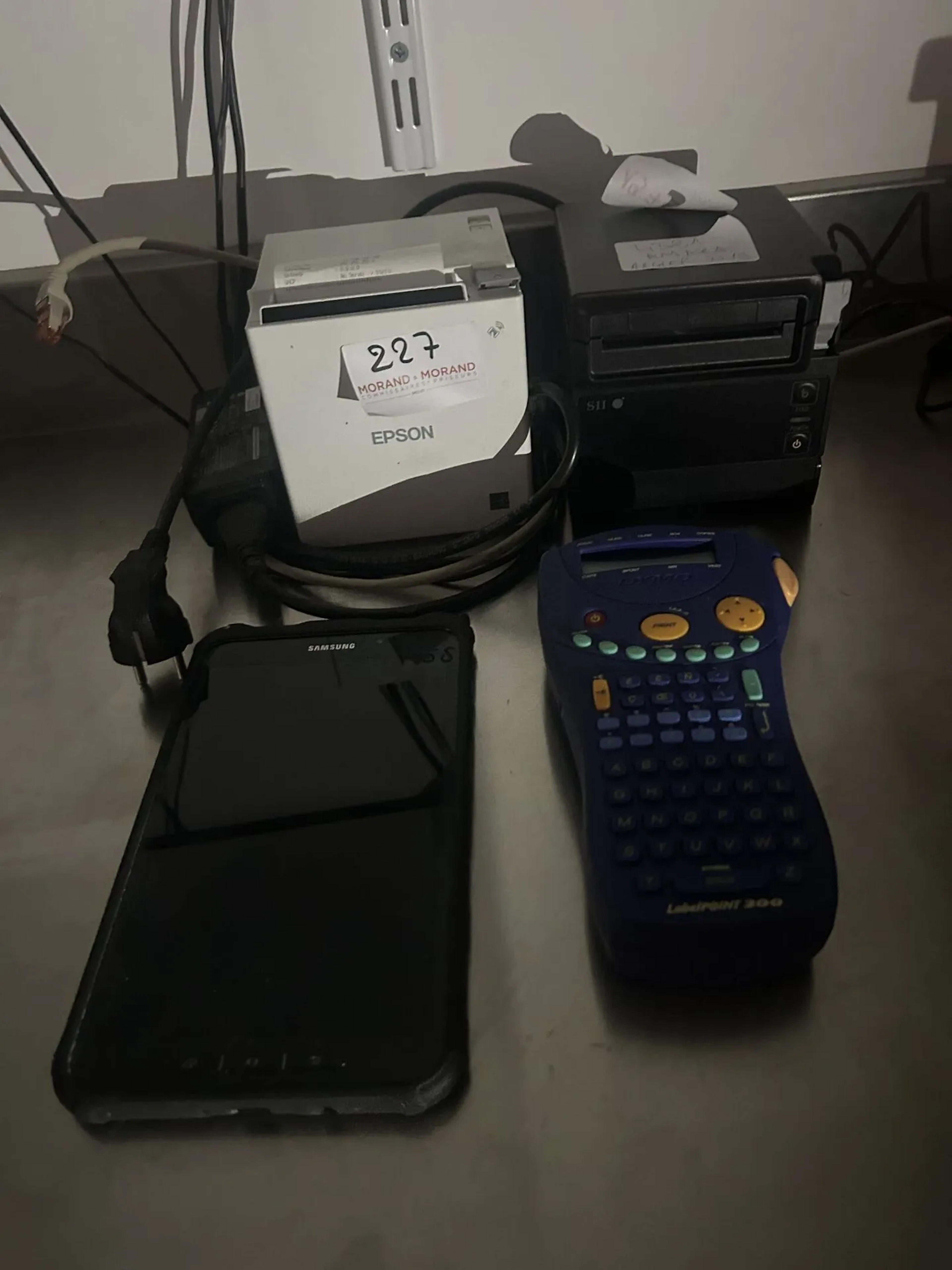 Réunion d'une tablette SAMSUNG et 2 imprimantes à étiquettes - Lot 227