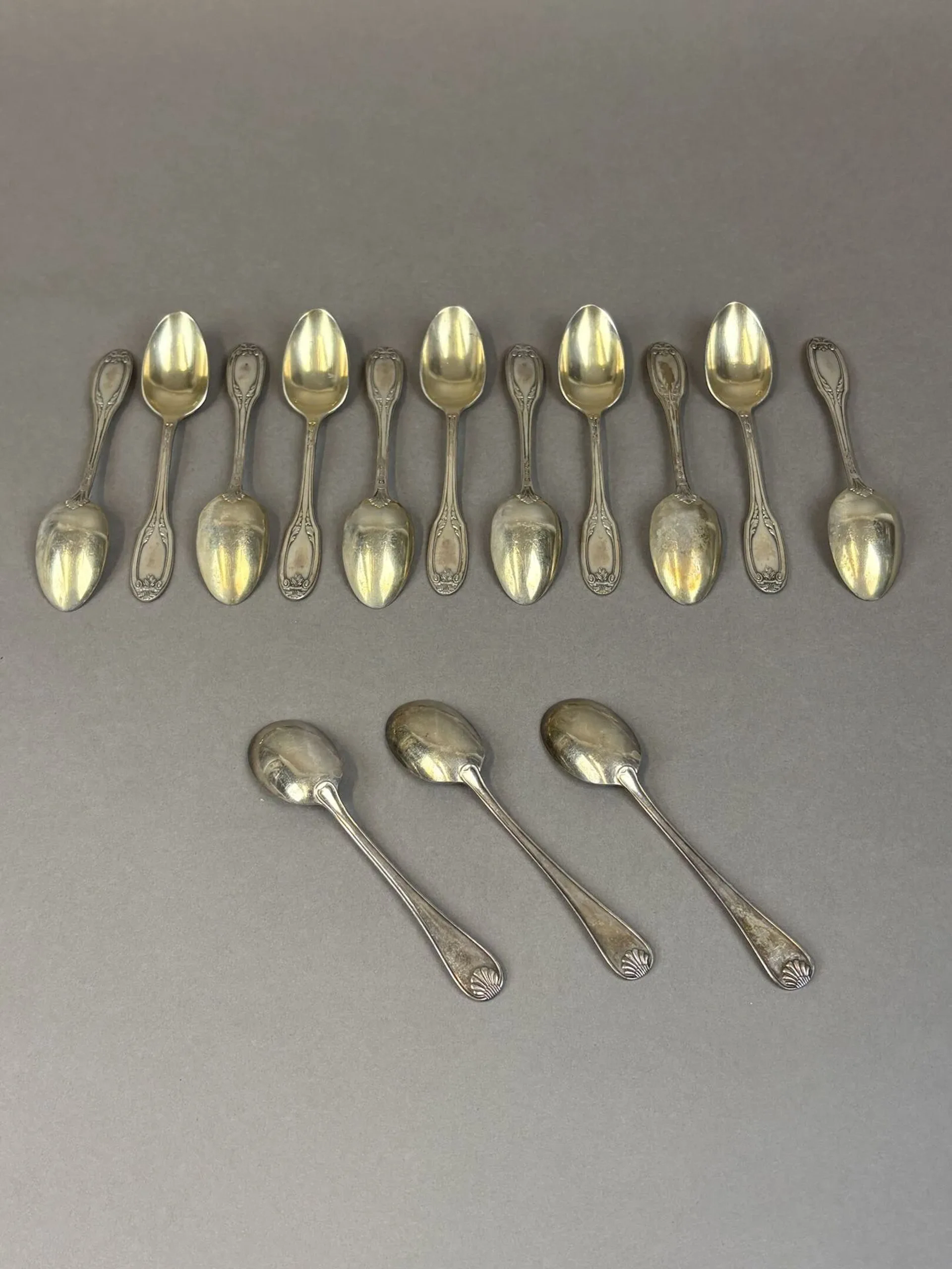 Set of 11 silver-plated mocha spoons decorated with laurel l - Lot 137