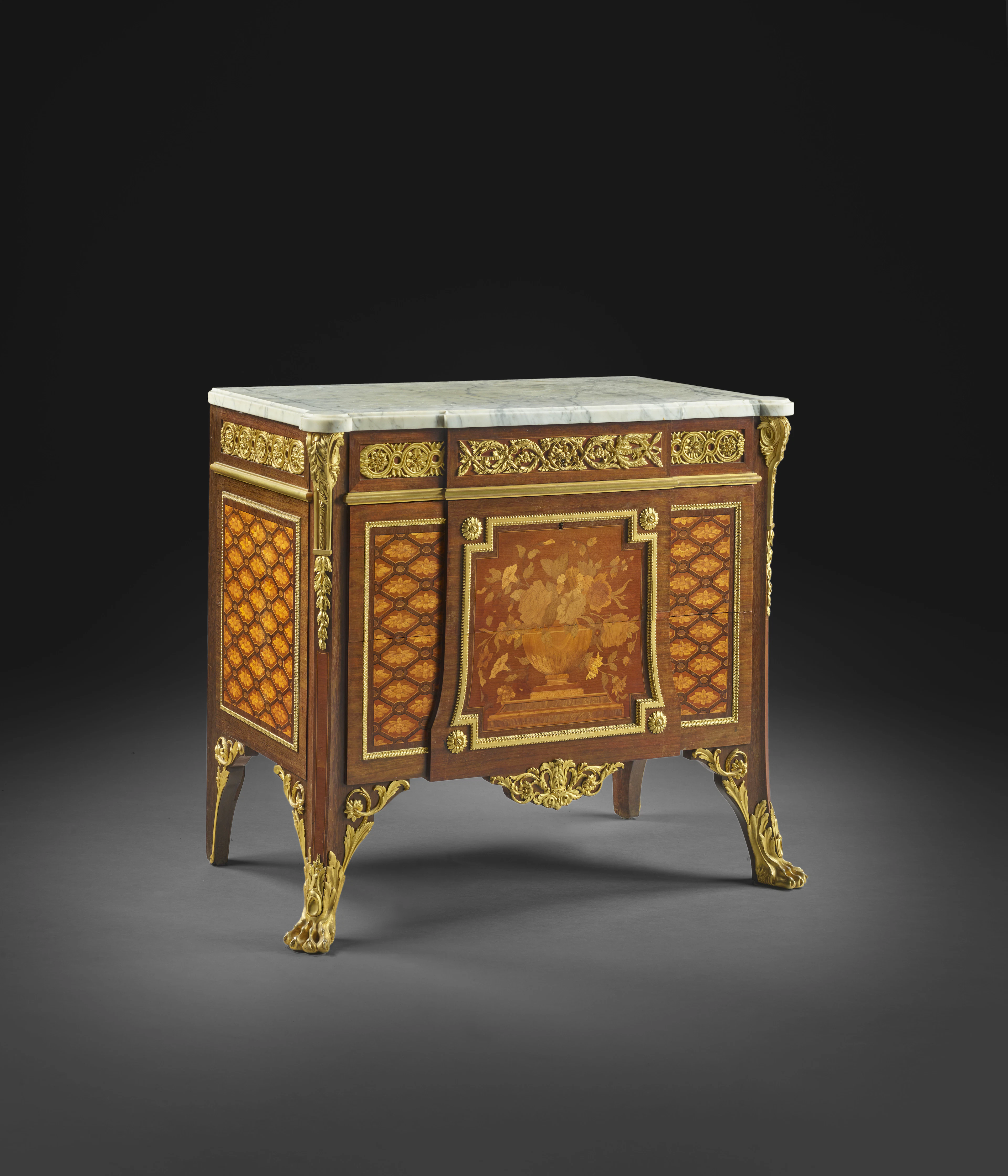 COMMODE DE STYLE LOUIS XVI, D'APRÈS JEAN-HENRI RIESENER