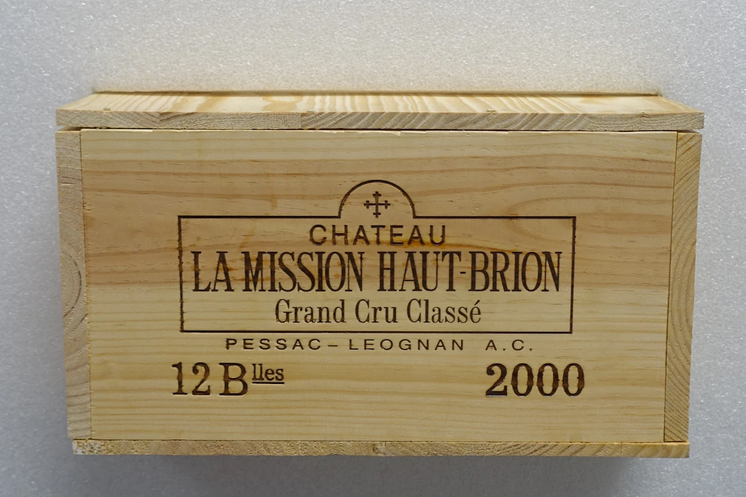 12 bts CH LA MISSION HAUT BRION 2000 CC Pessac Léognan