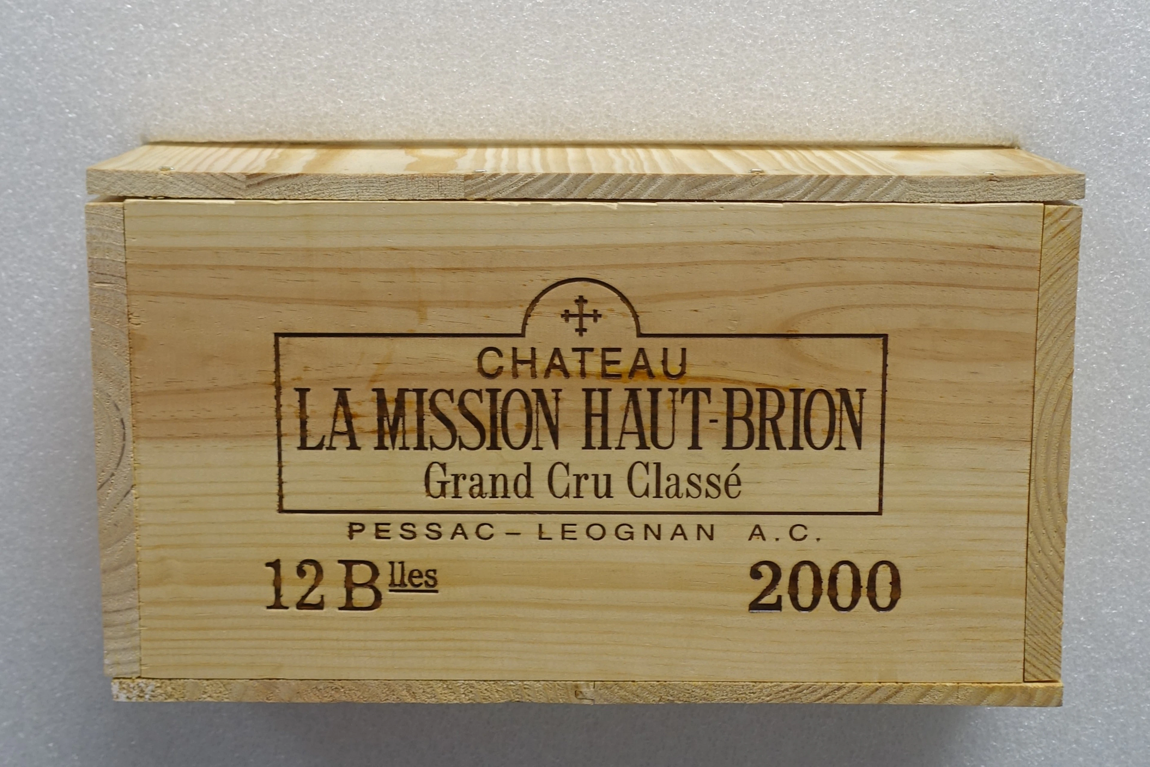 12 bts CH LA MISSION HAUT BRION 2000 CC Pessac Léognan
