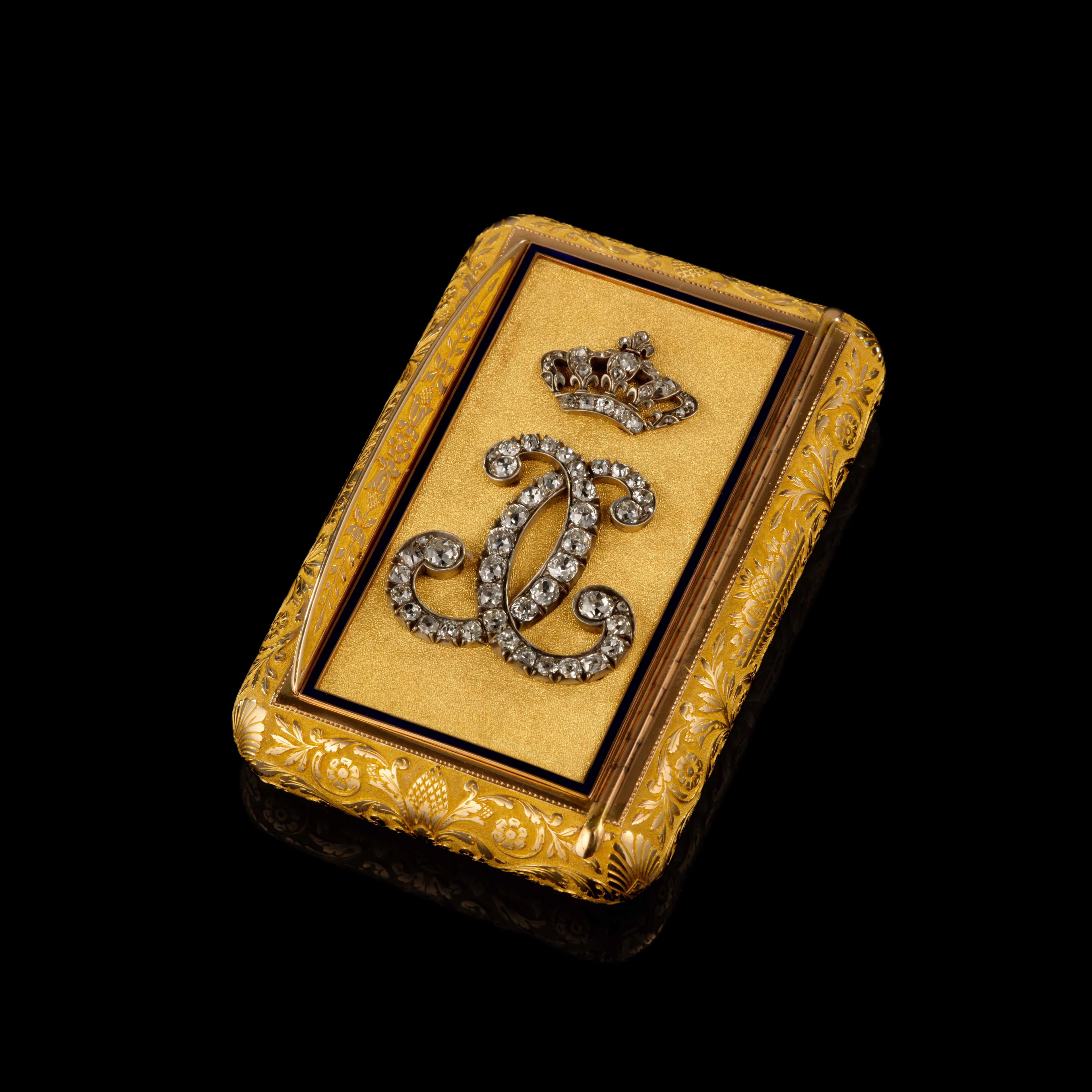 TABATIÈRE DE PRÉSENT EN OR 18k (750), ÉMAIL ET DIAMANTS, AU MONOGRAMME