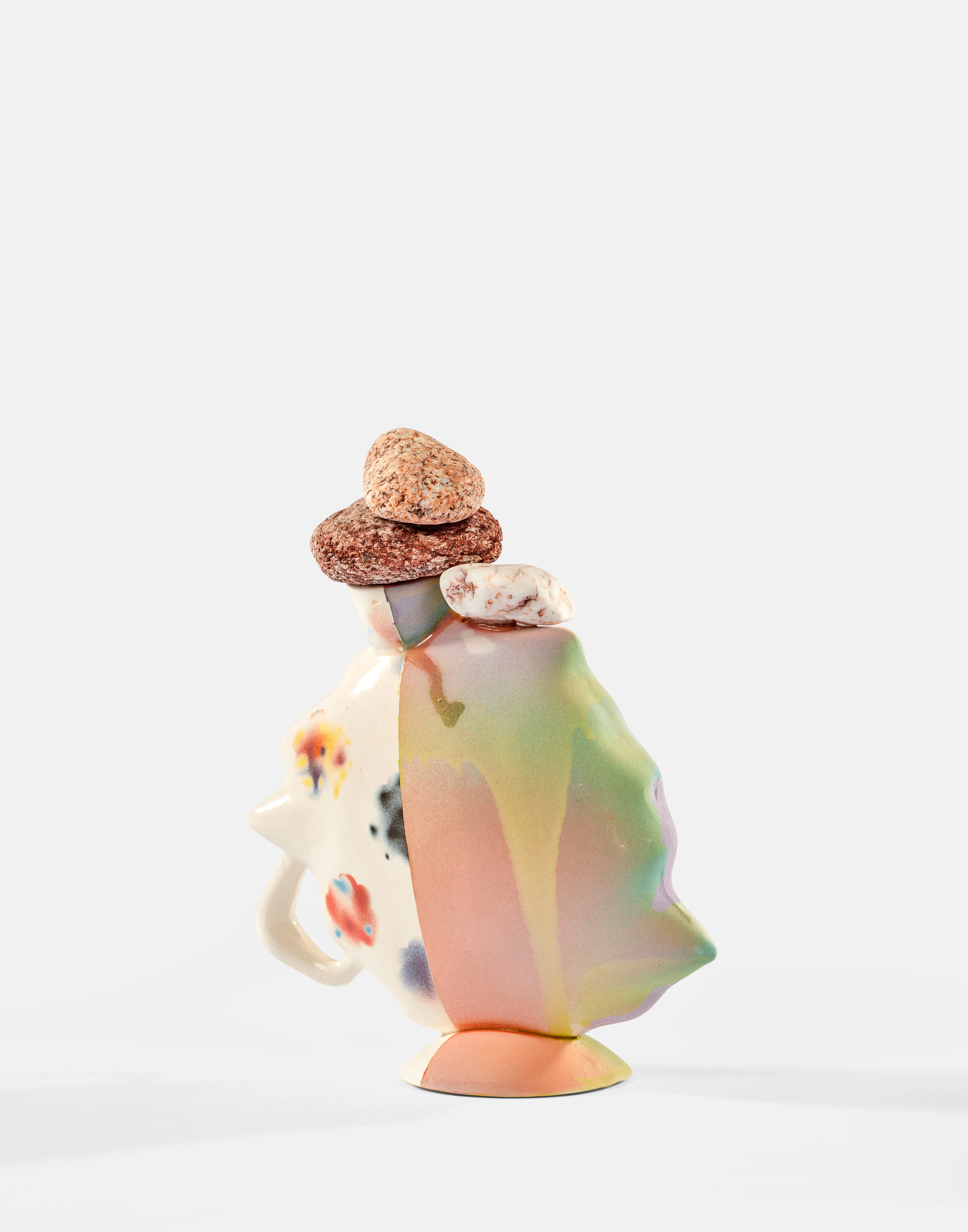 Jolie NGO ( Viêtnamo-Américaine - Née en 1996) The Vase with the Stone