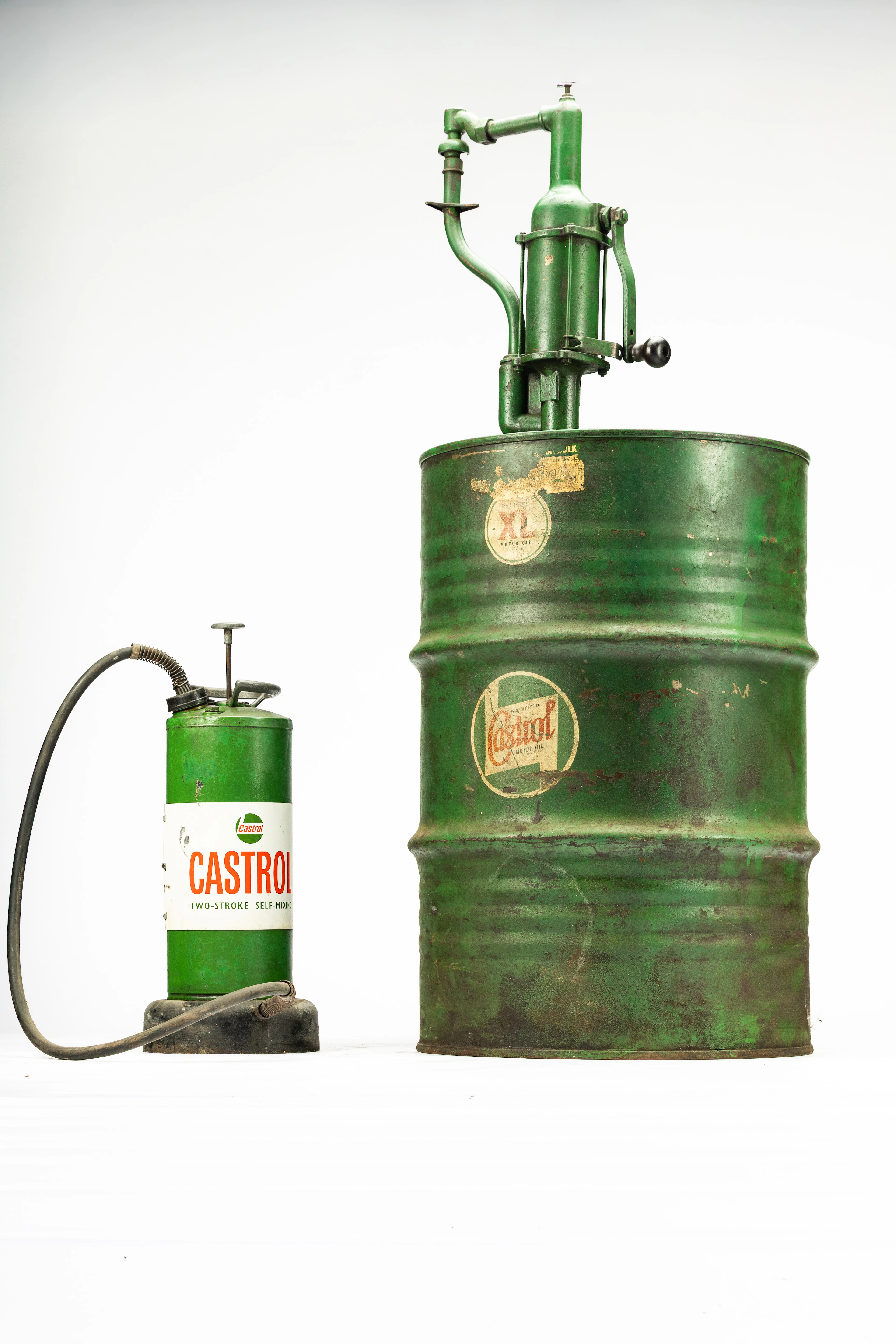 Castrol – Oil drums No reserve