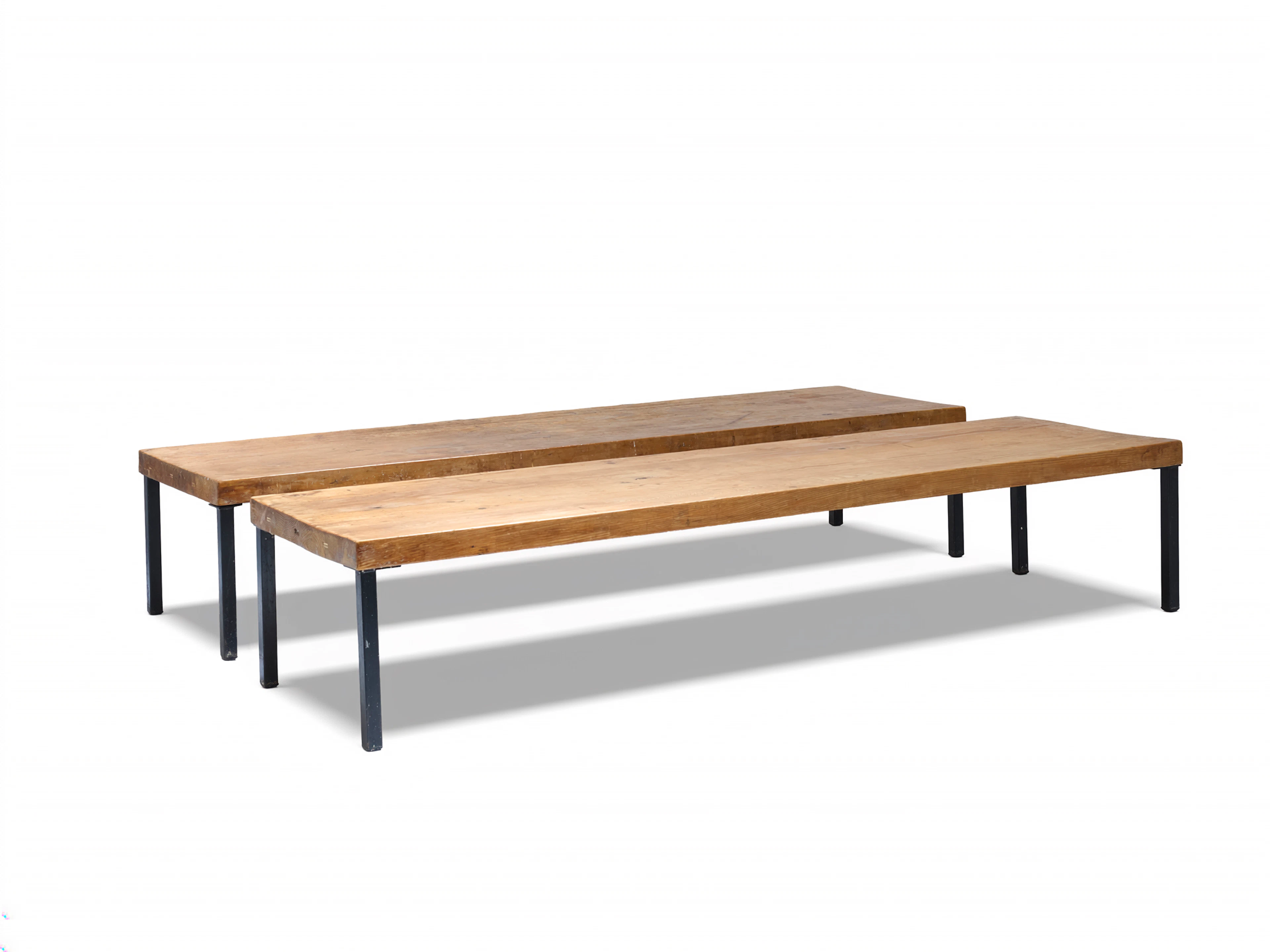 TRAVAIL MODERNE Deux tables