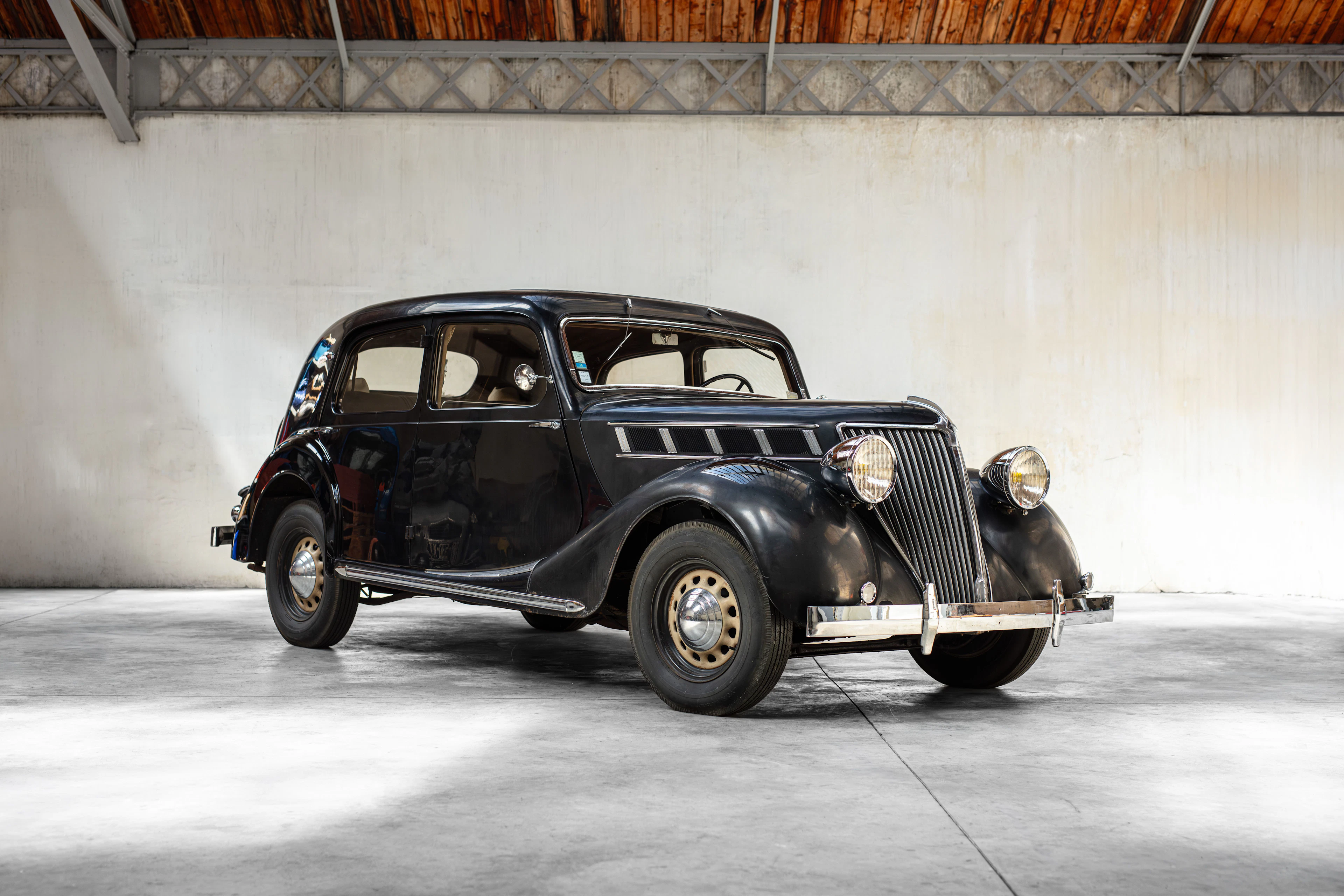 1938 Renault Vivaquatre (BDH1) No reserve