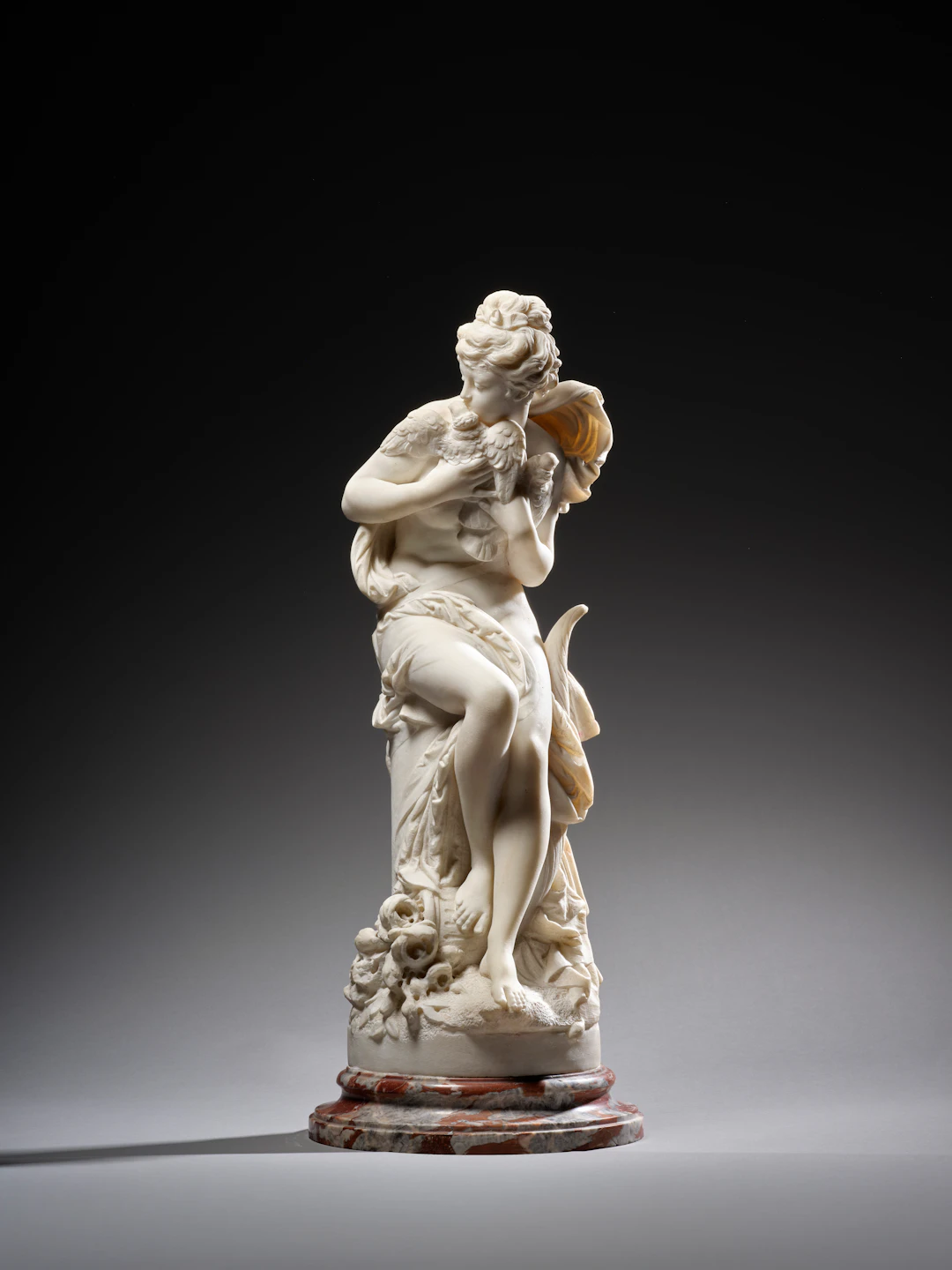 Albert-Ernest CARRIER-BELLEUSE Anizy-le-Château, 1824 - Sèvres, 1887 La Paix