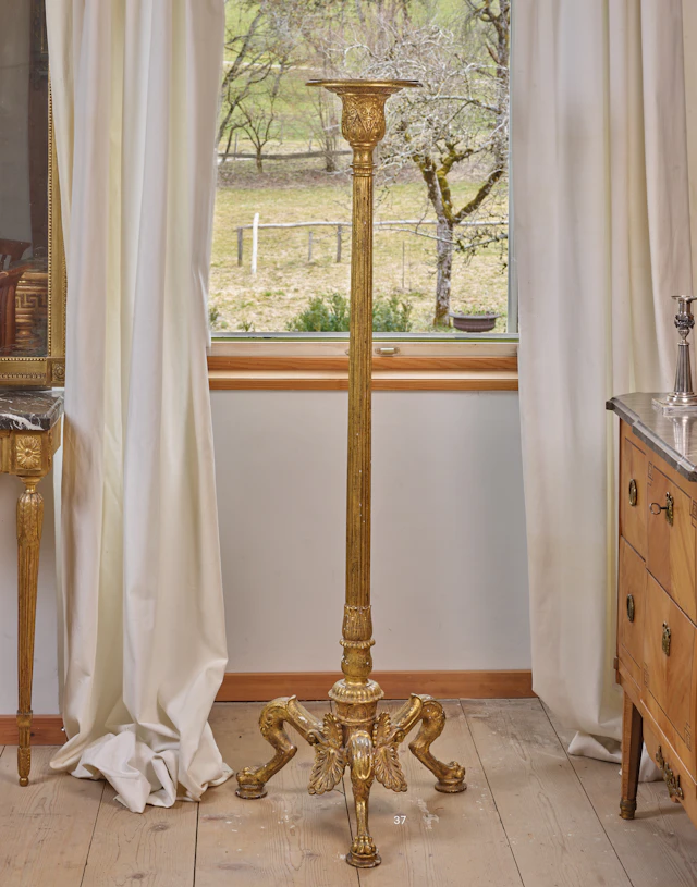 PORTE-TORCHÈRE ALLEMANDE D'ÉPOQUE NÉOCLASSIQUE