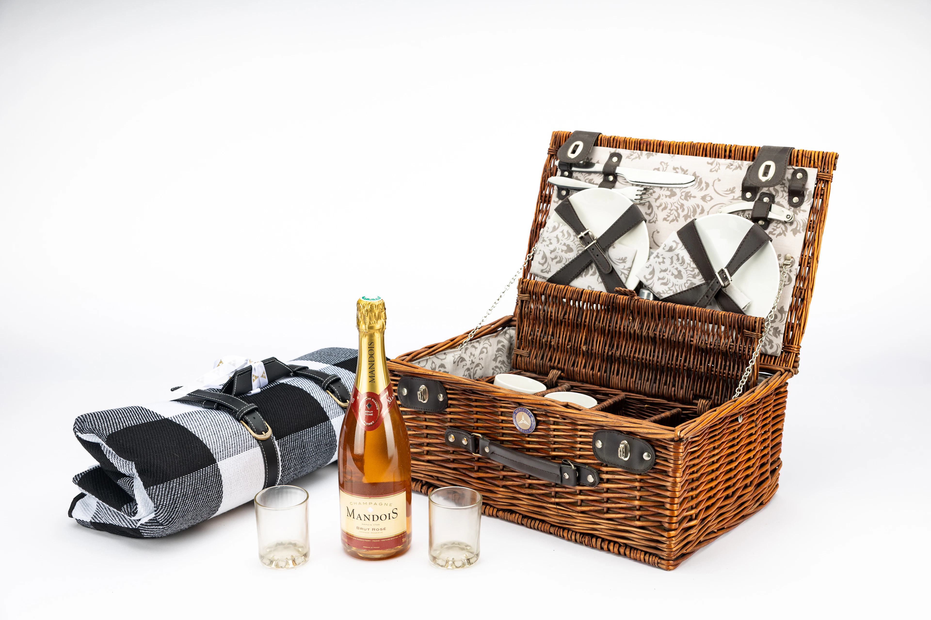 Picnic set for two people No reserve