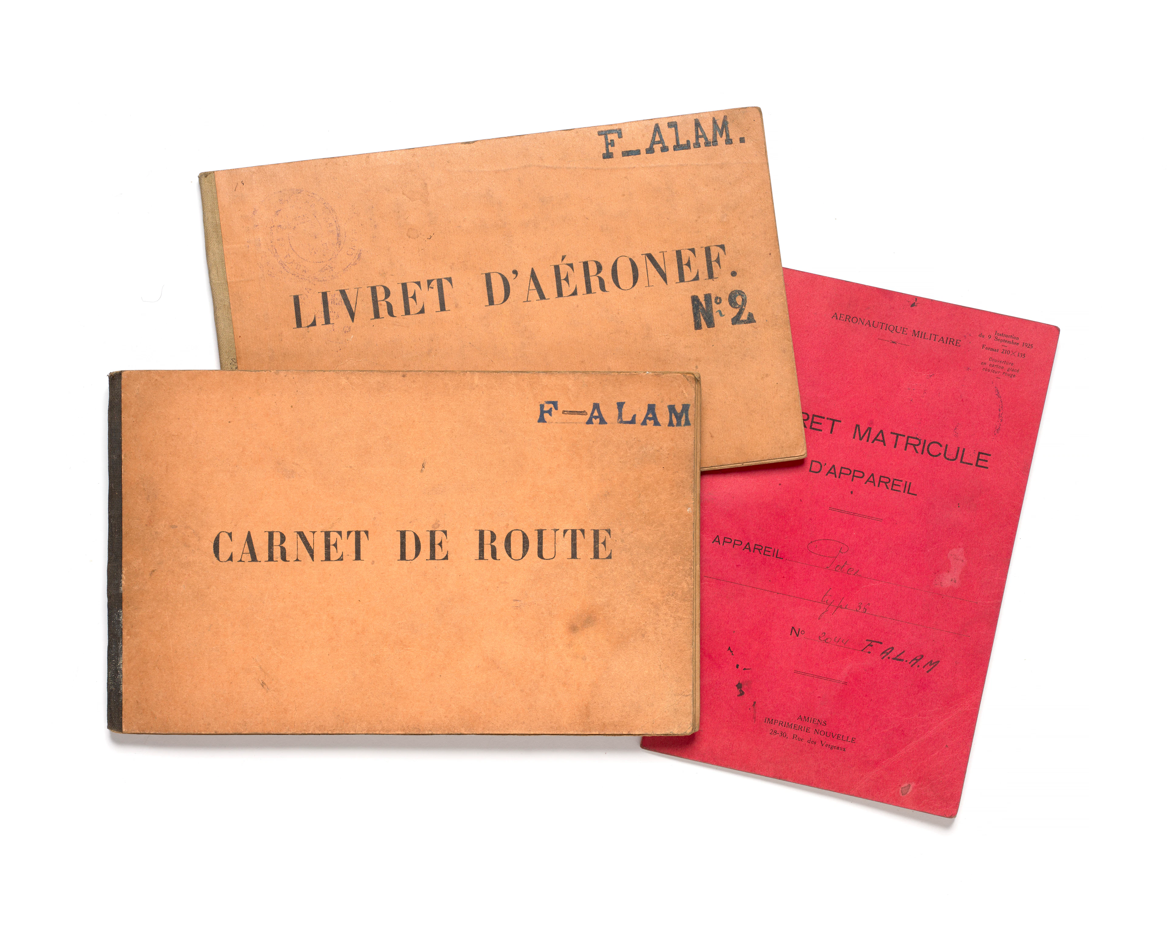 ENSEMBLE DE TROIS LIVRETS DE VOL