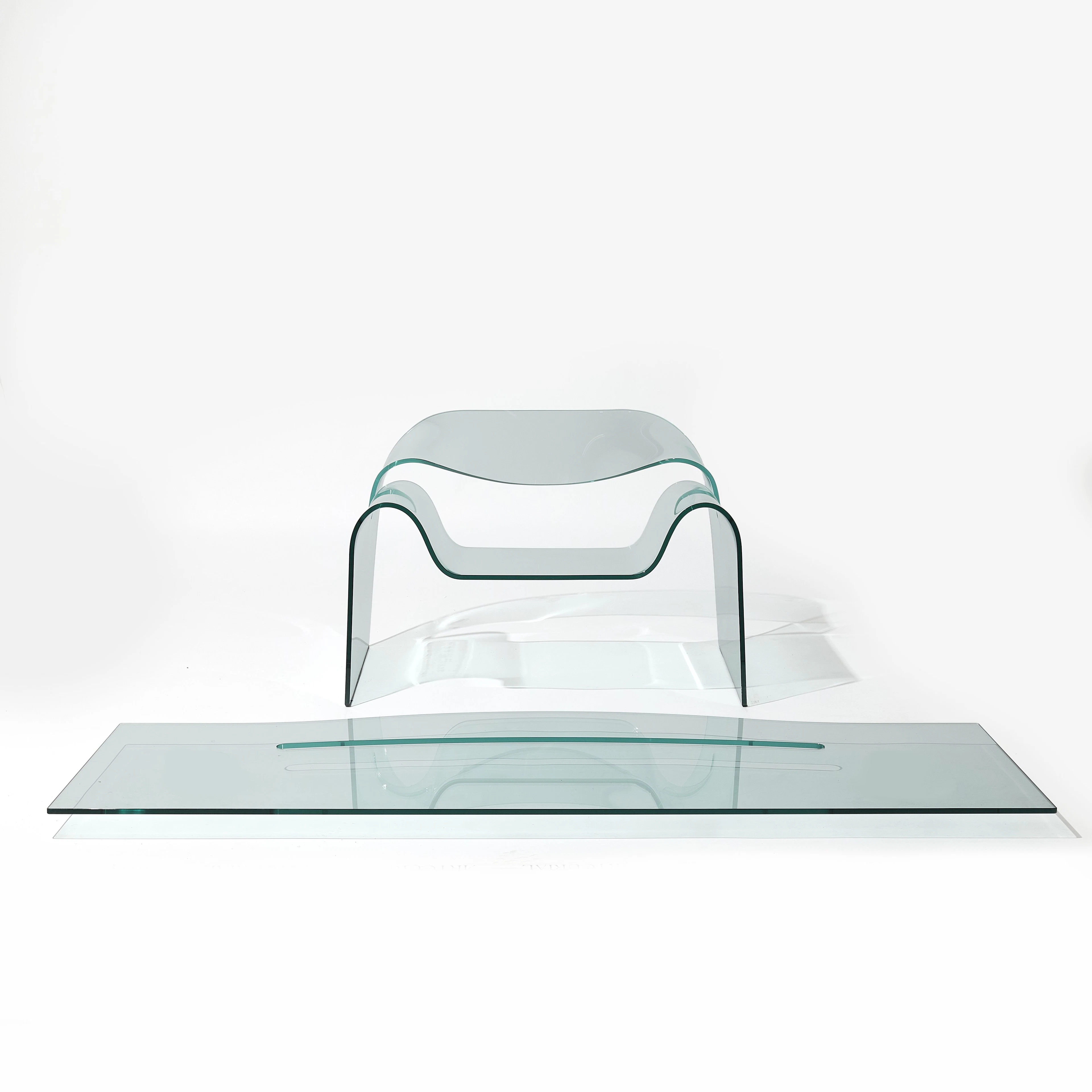 Cini BOERI 1924-2020 Fauteuil « Ghost » – 1987