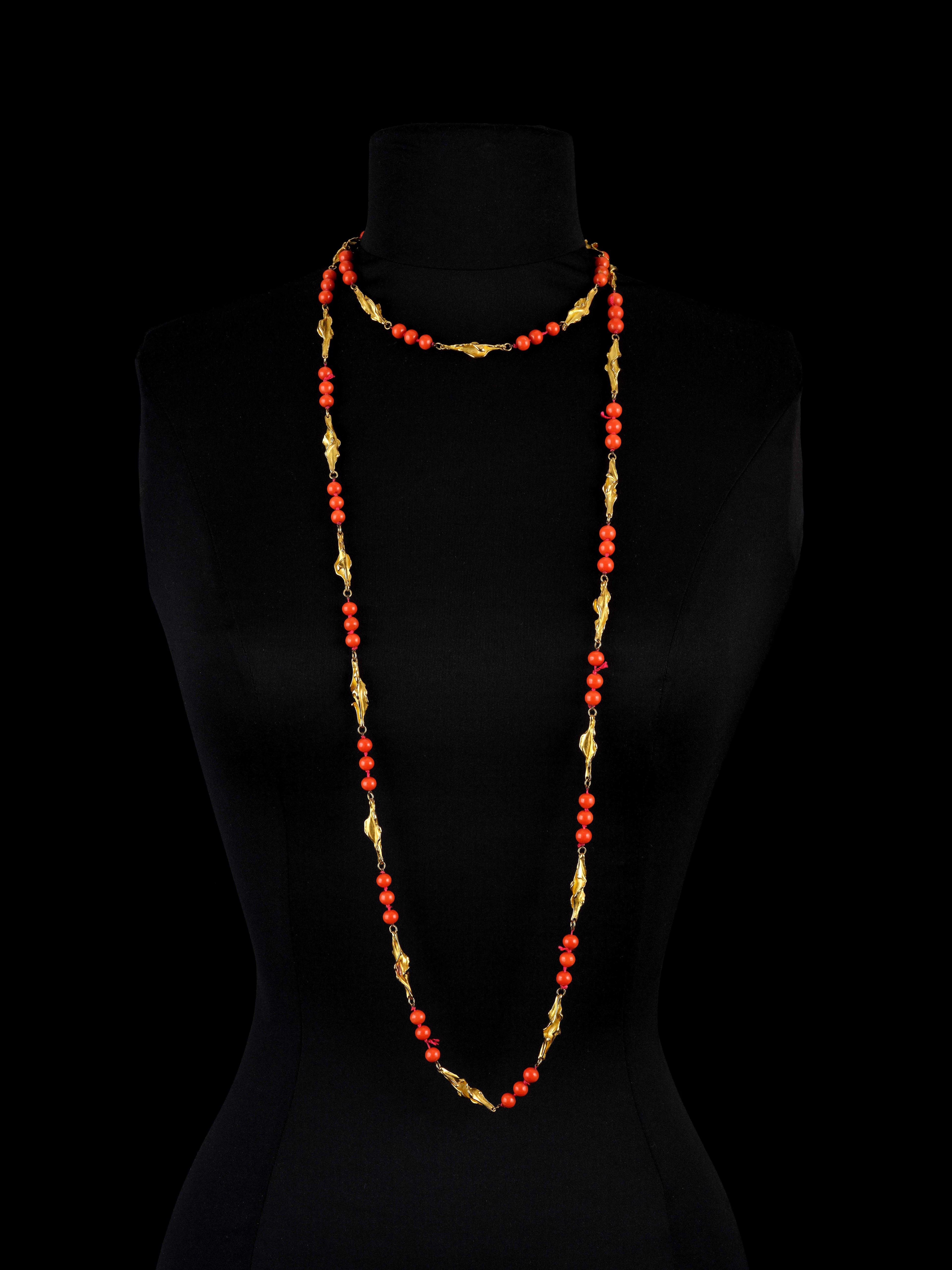 - COLLIER EN CORAIL ET OR 18 KT