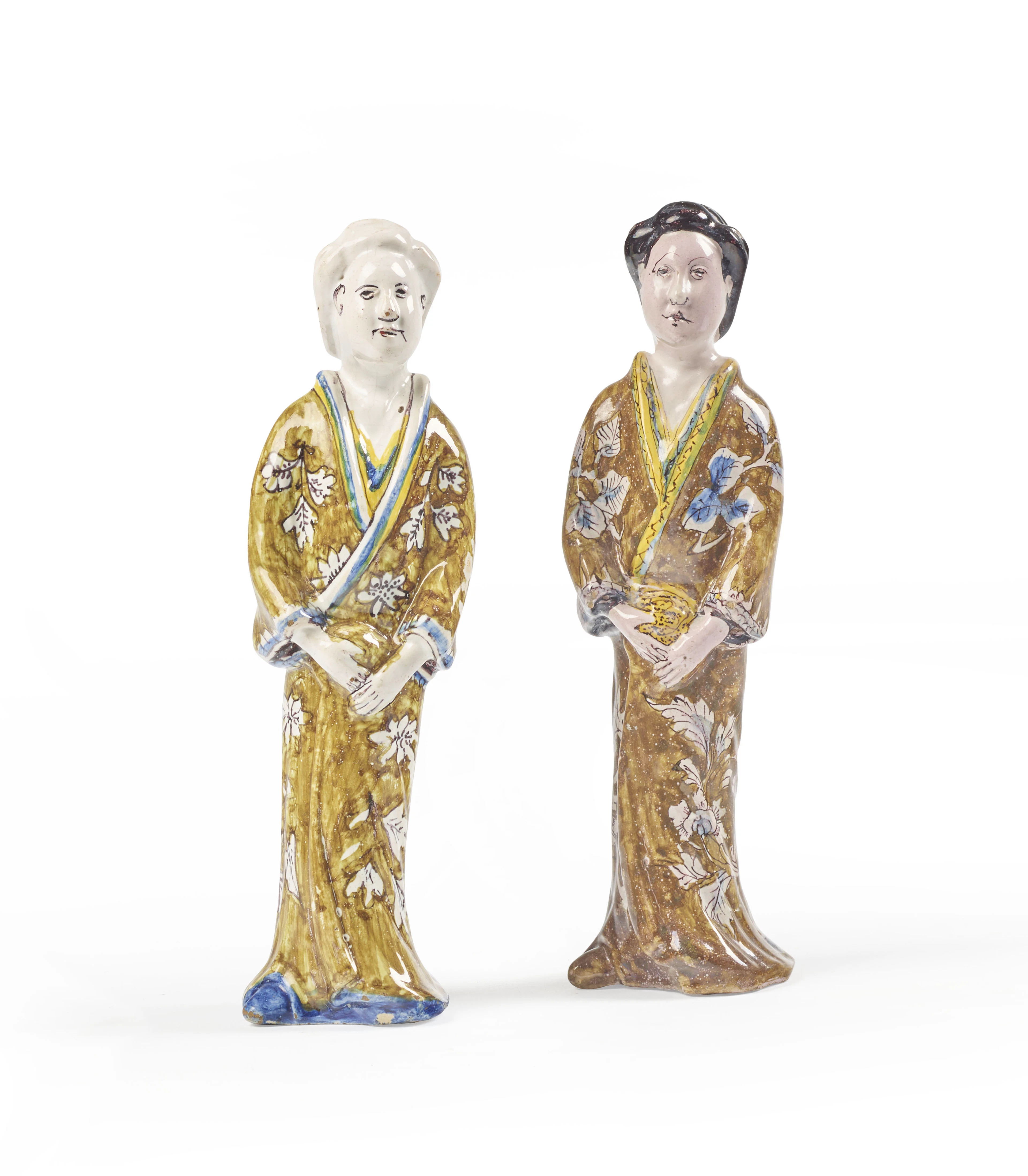 DEUX STATUETTES EN FAÏENCE DU XVIIIe SIÈCLE, PEUT-ÊTRE LILLE