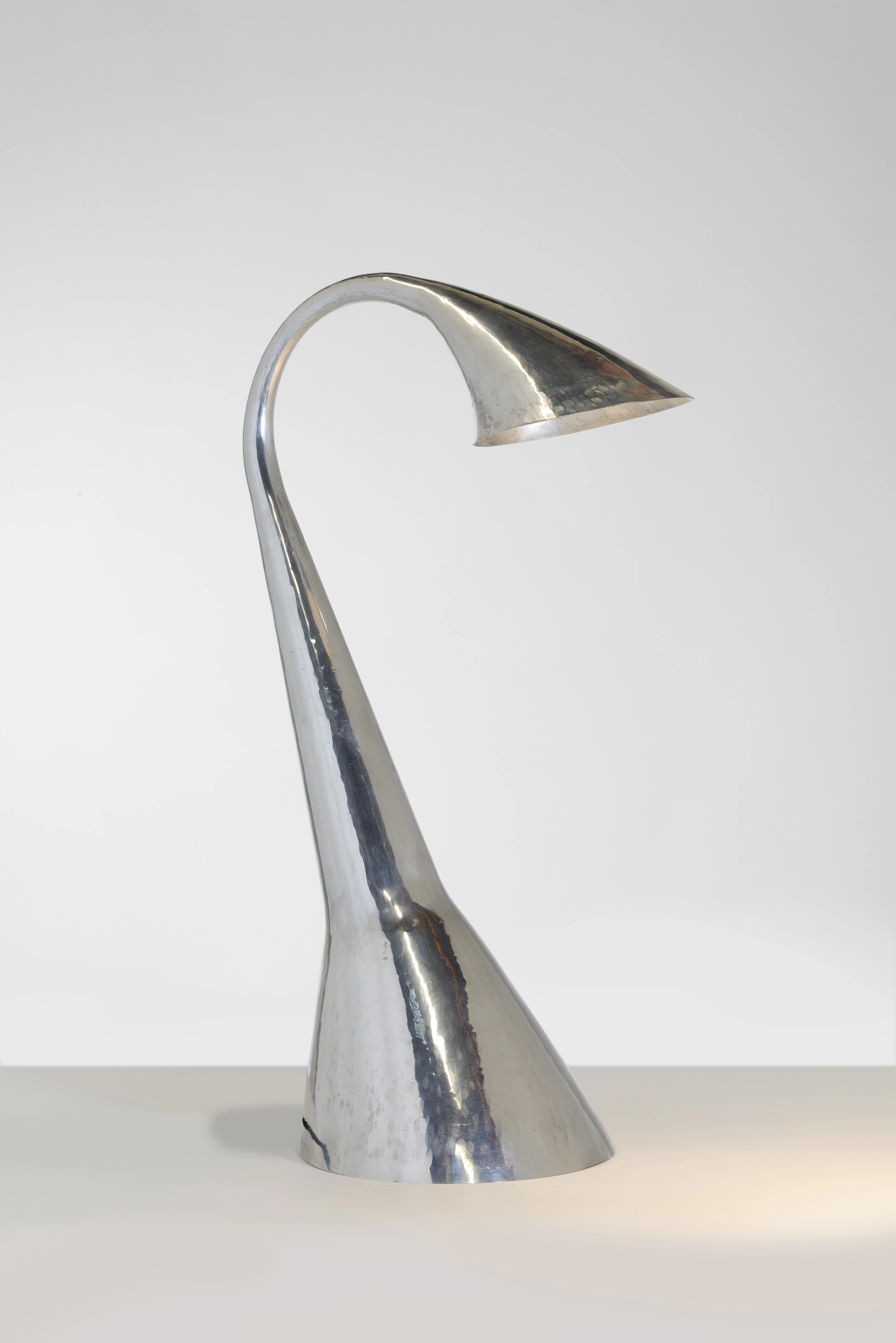 Lampe, grand modèle – modèle créé en 1985, le nôtre de 2009