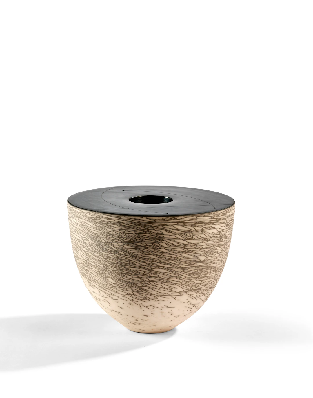 Jacques DESSAUVAGE dit Tjok DESSAUVAGE (Belge - Né en 1948) Vase demi-sphère