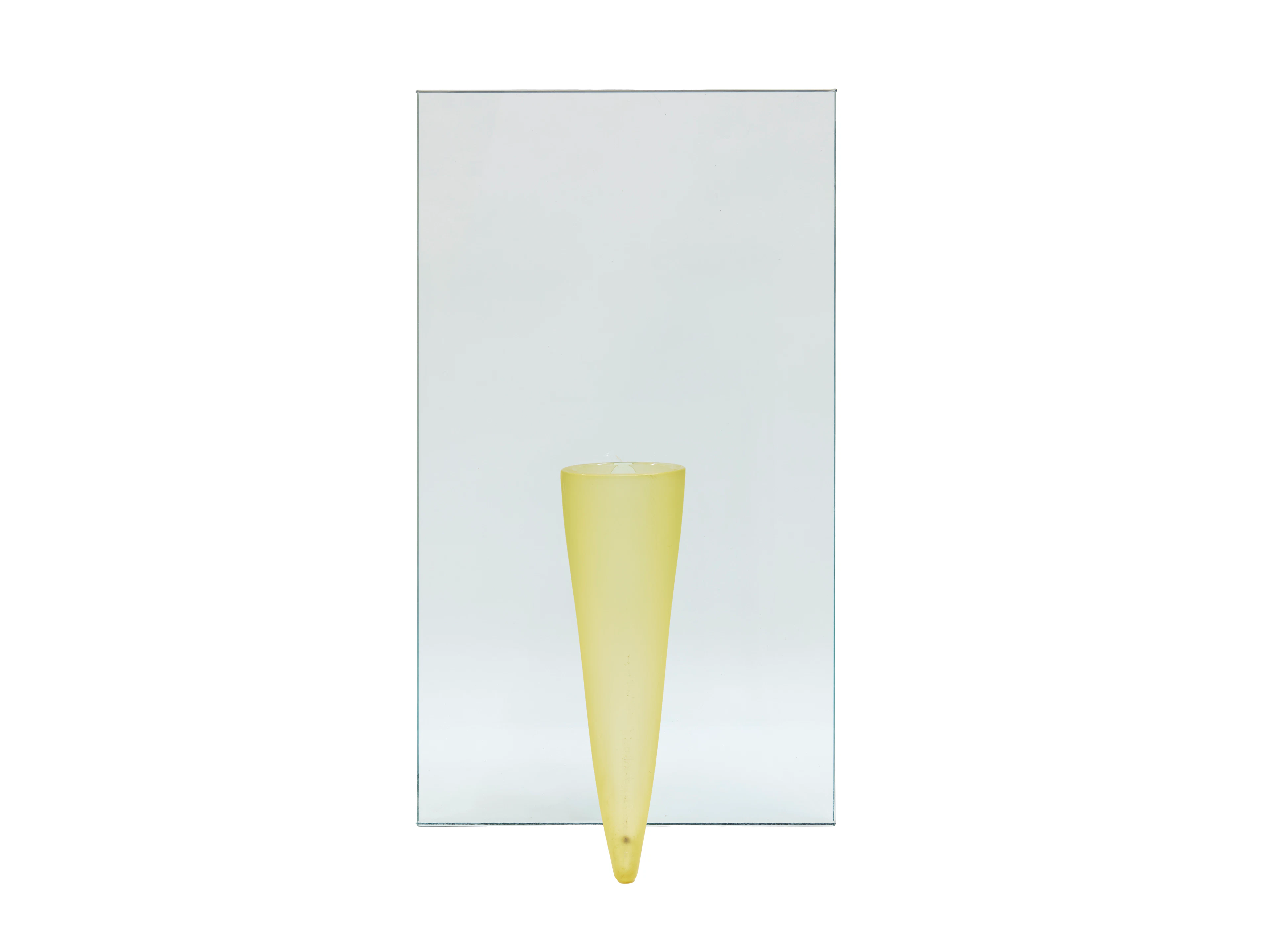 Philippe STARCK Né en 1949 Vase "Étrangeté contre un mur" - 1988