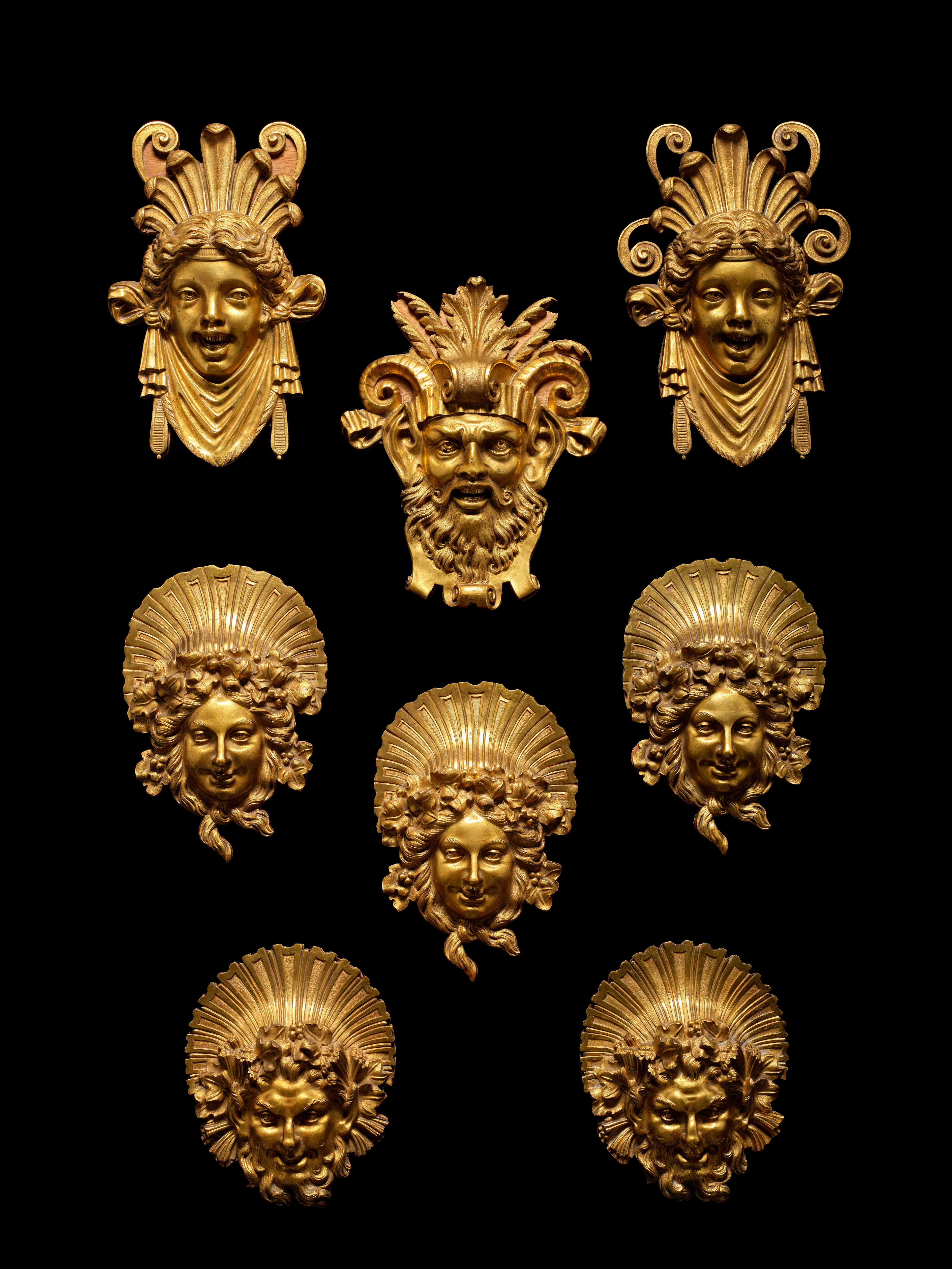 - ENSEMBLE DE HUIT BRONZES D'APPLIQUE DE STYLE LOUIS XIV