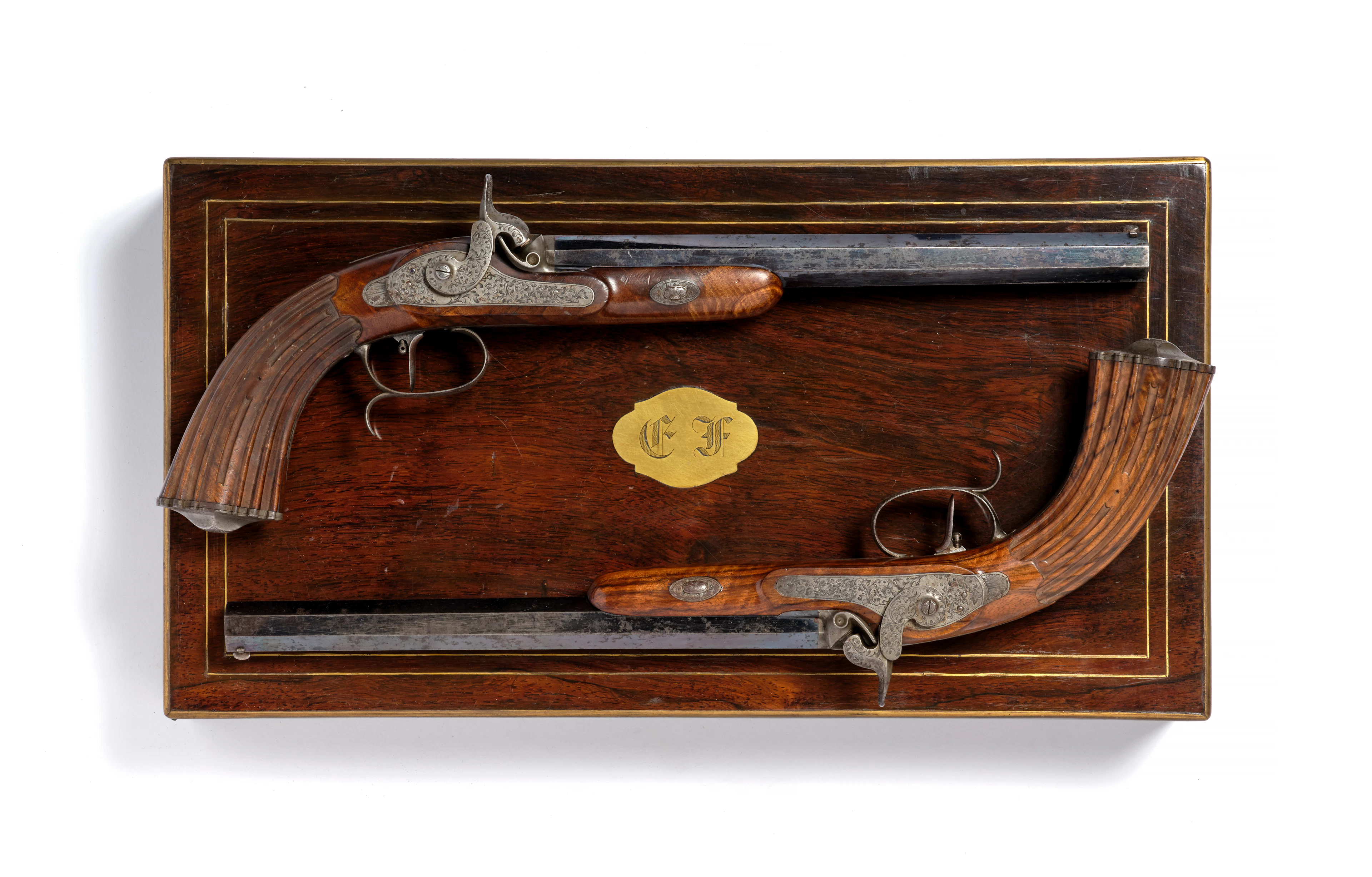 ÉMOUVANTE CASSETTE NÉCESSAIRE DE PISTOLETS D’OFFICIER AYANT APPARTENU