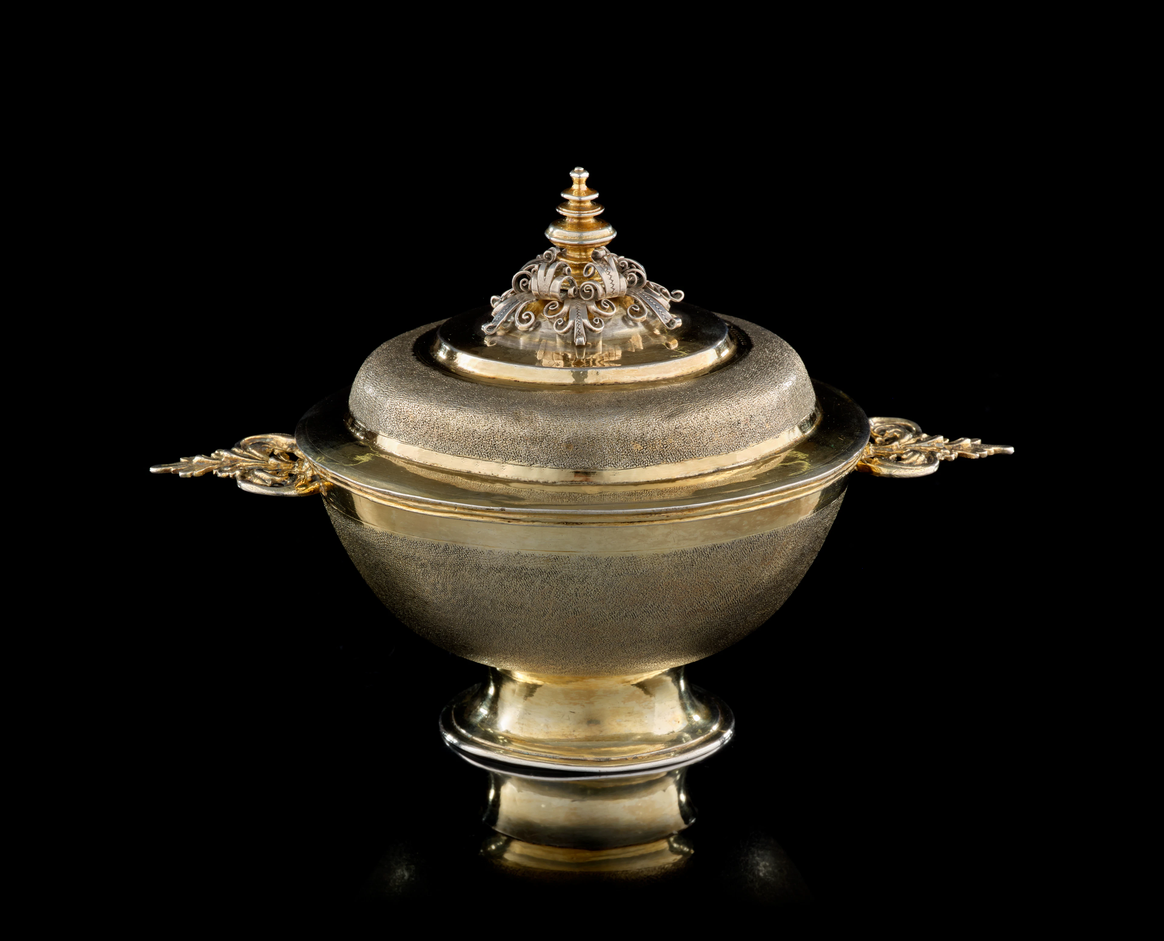 A German silver-gilt snake-skin ecuelle, Jeremias Frencking, Nuremberg