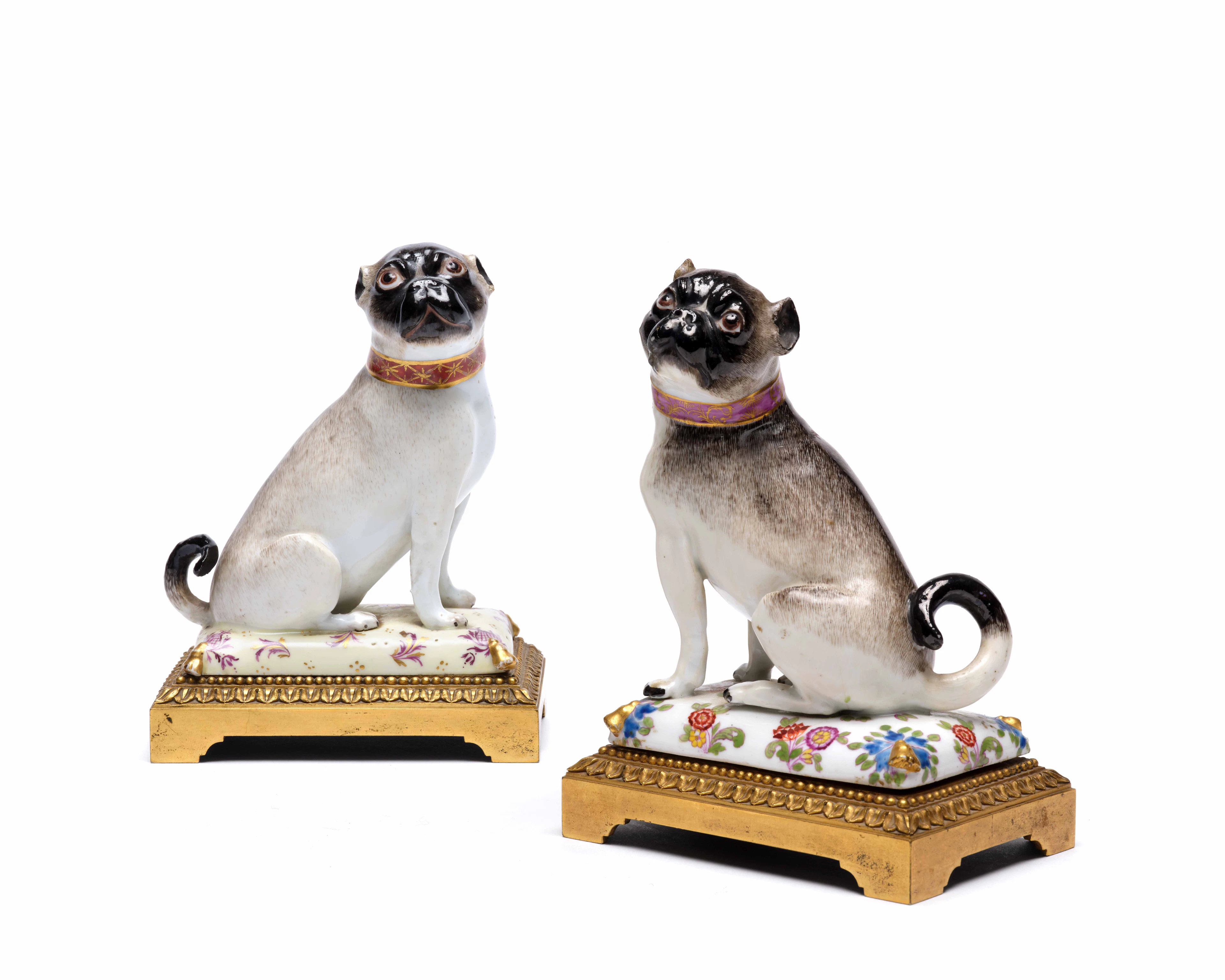 DEUX CARLINS EN PORCELAINE DE MEISSEN DU XVIIIe SIÈCLE, VERS 1745