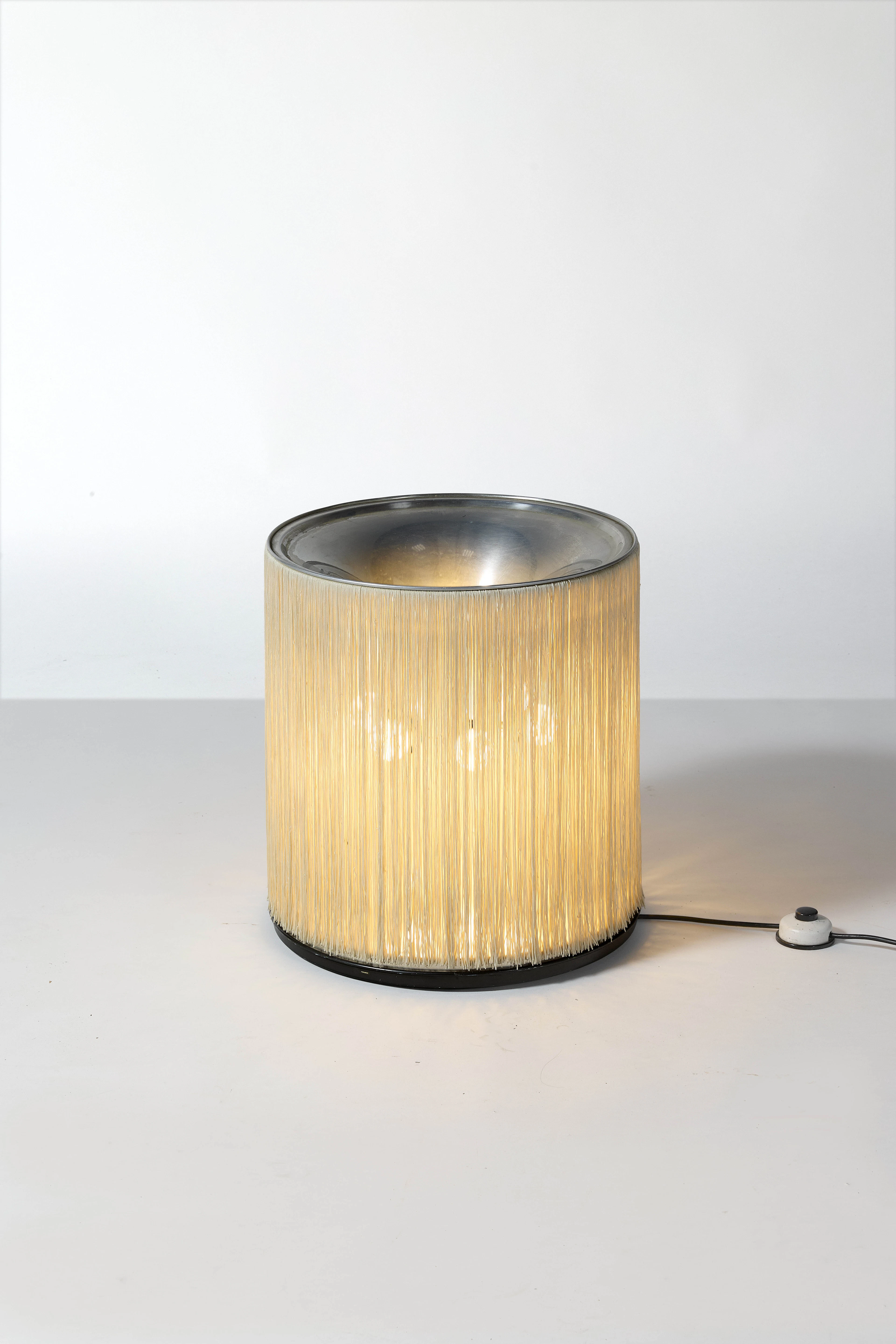 Lampe de table modèle 597 – 1961