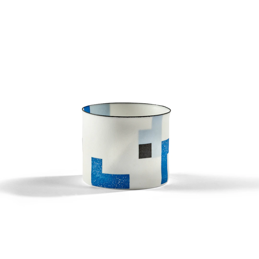 Bodil MANZ (Danoise - Née en 1943) Vase cylindrique - 2005