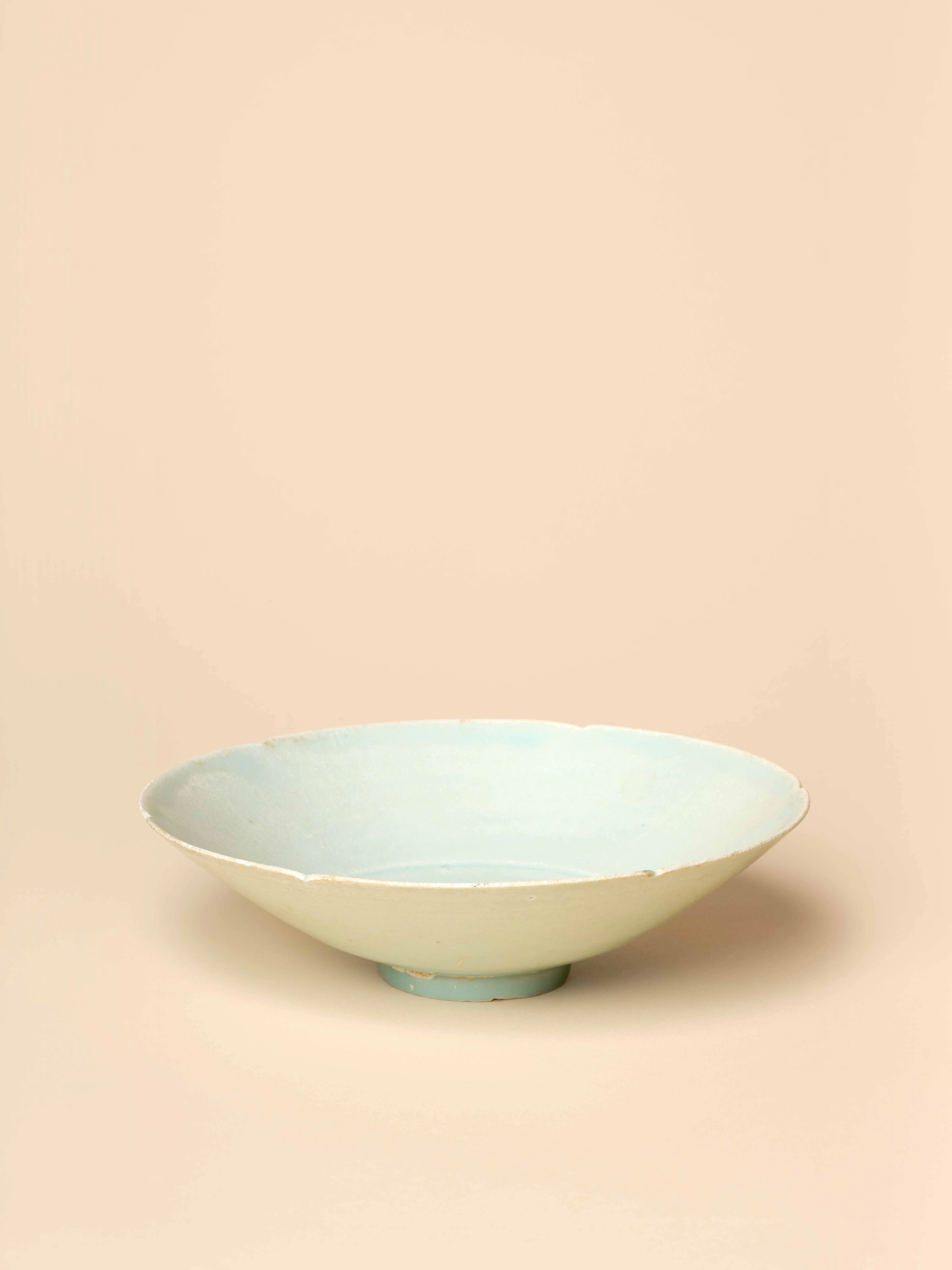 BOL EN PORCELAINE QINGBAI, Chine, dynastie Song (960–1279)