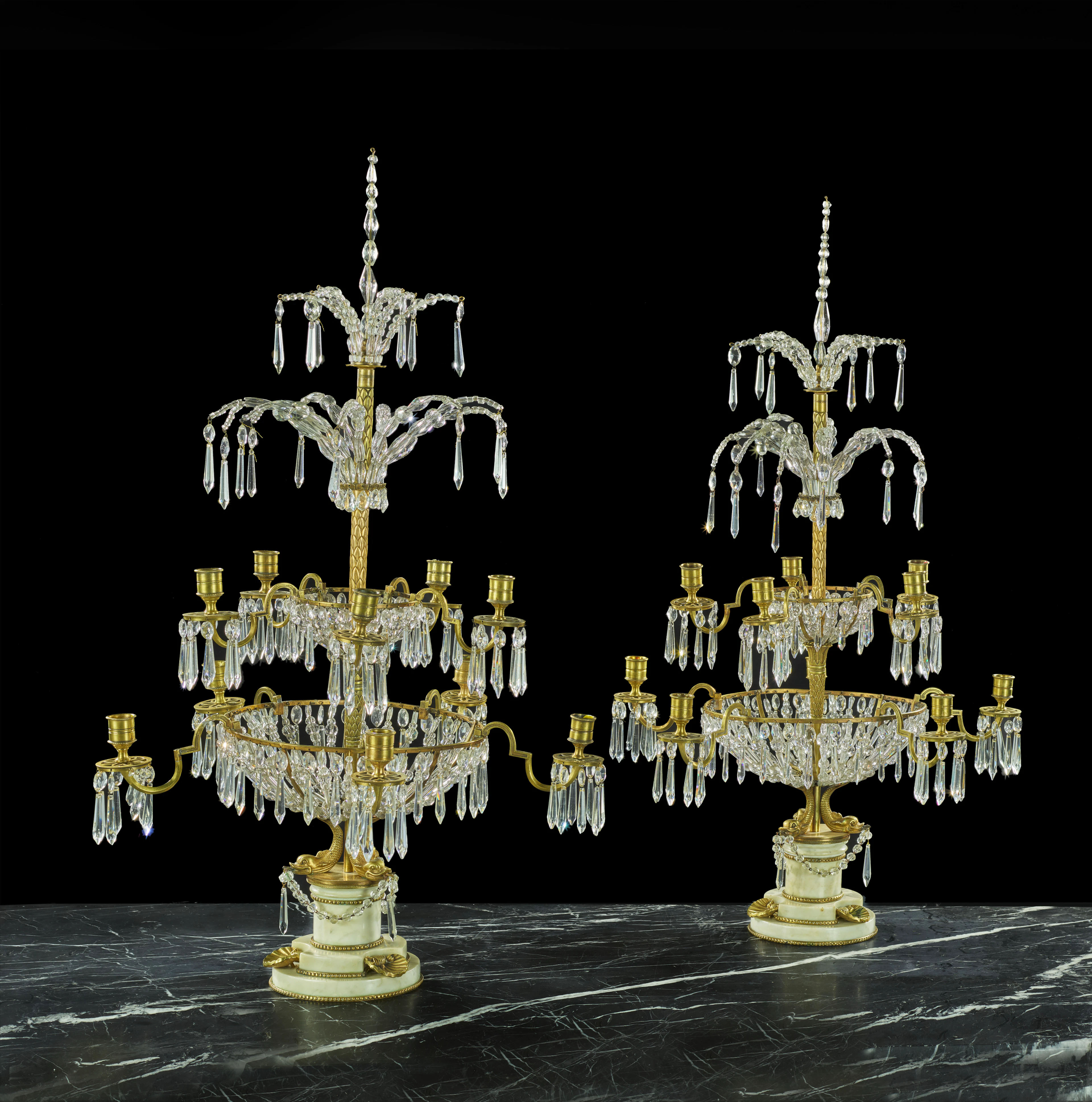 PAIRE DE GIRANDOLES ALLEMANDES D'ÉPOQUE NÉOCLASSIQUE