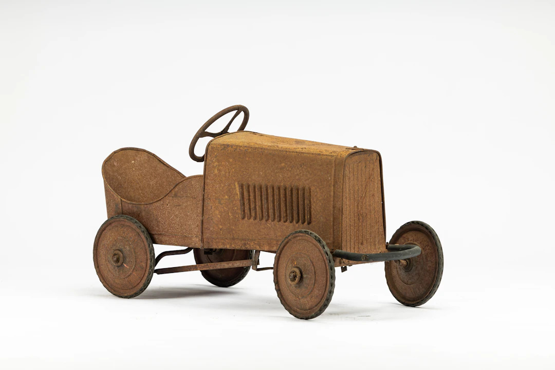 Children's pedal car No reserve