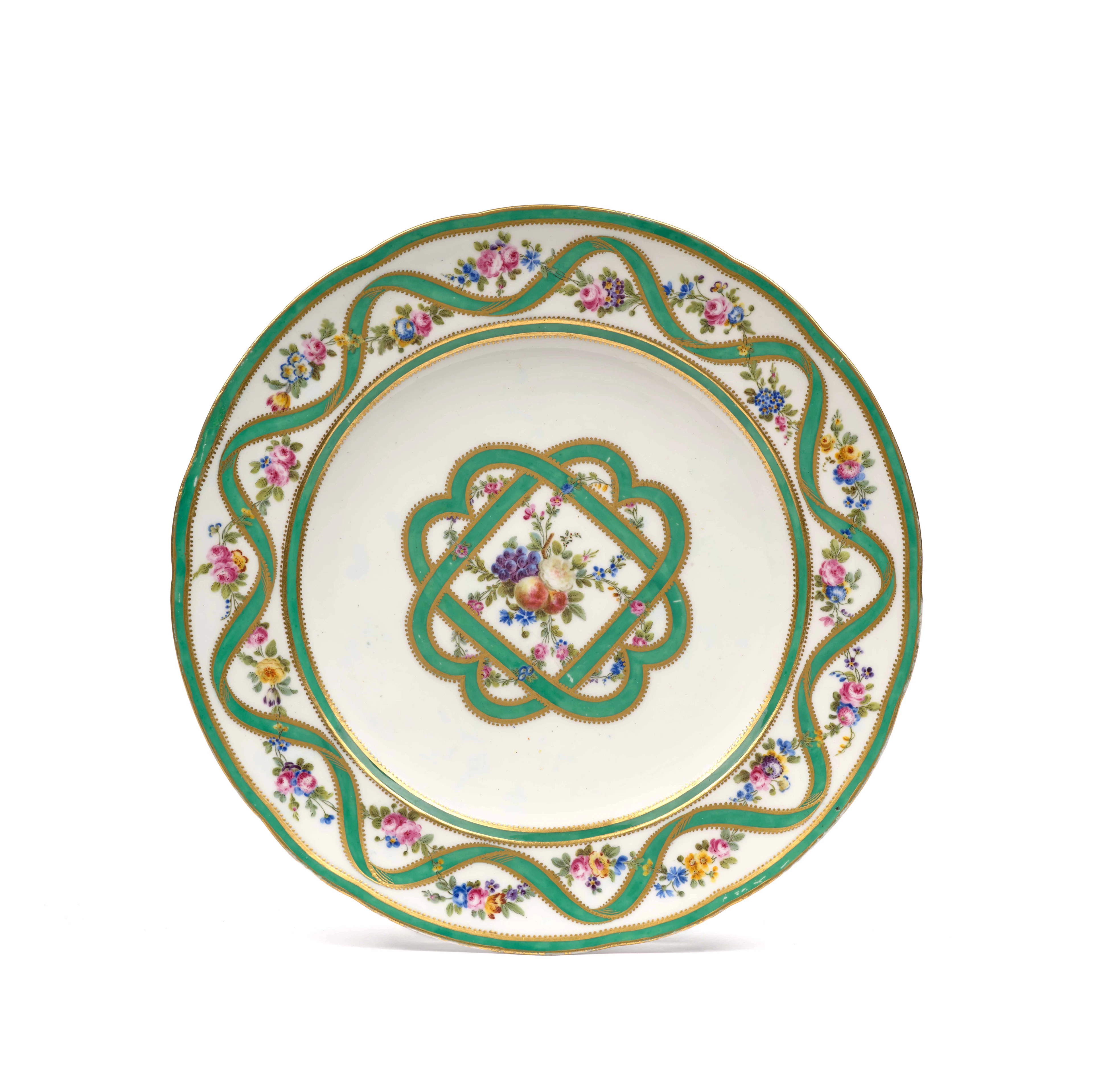 ASSIETTE D’ÉCHANTILLON EN PORCELAINE TENDRE DE SÈVRES DU XVIIIe SIÈCLE