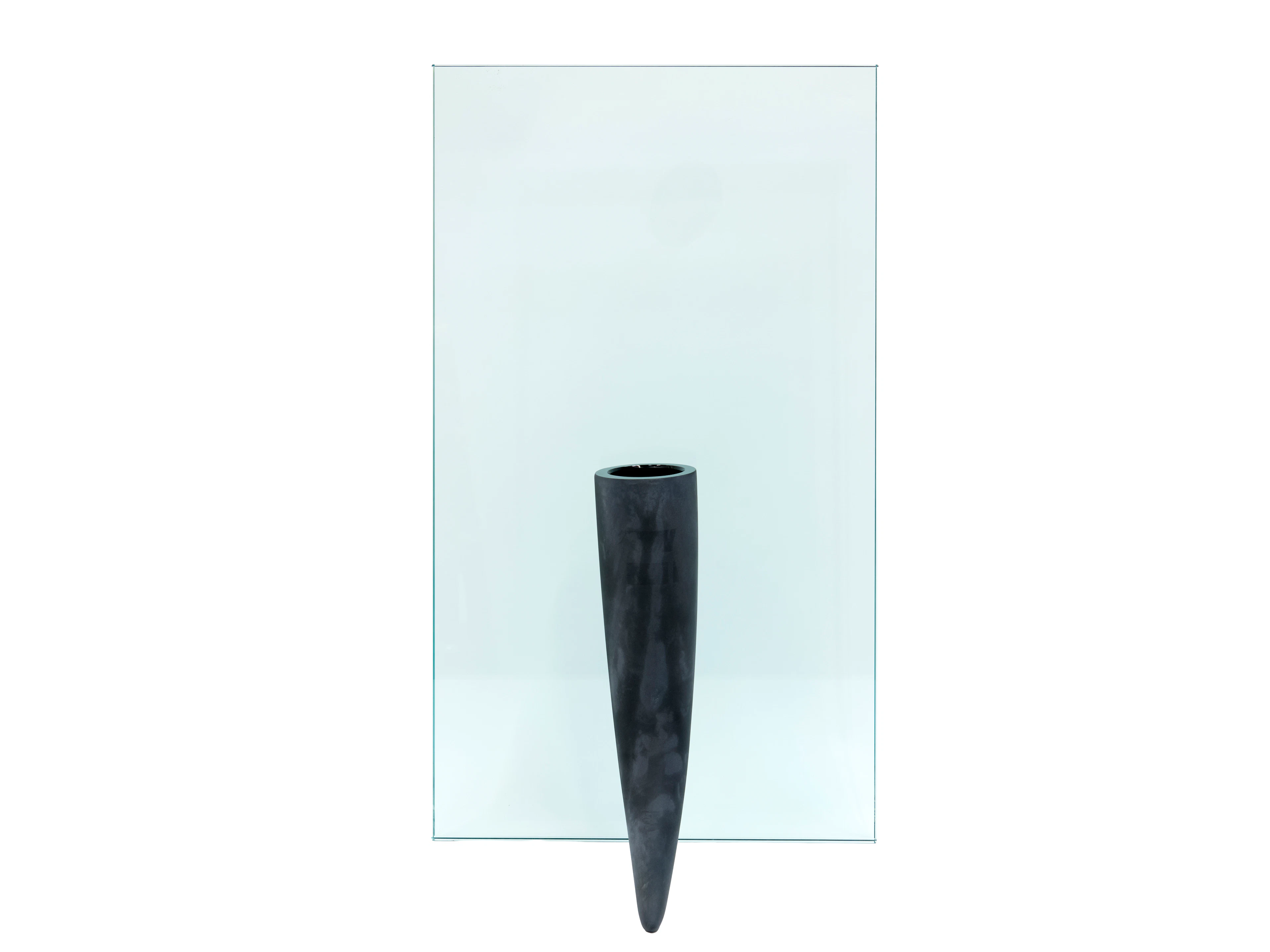 Philippe STARCK Né en 1949 Vase "Étrangeté contre un mur" - 1988