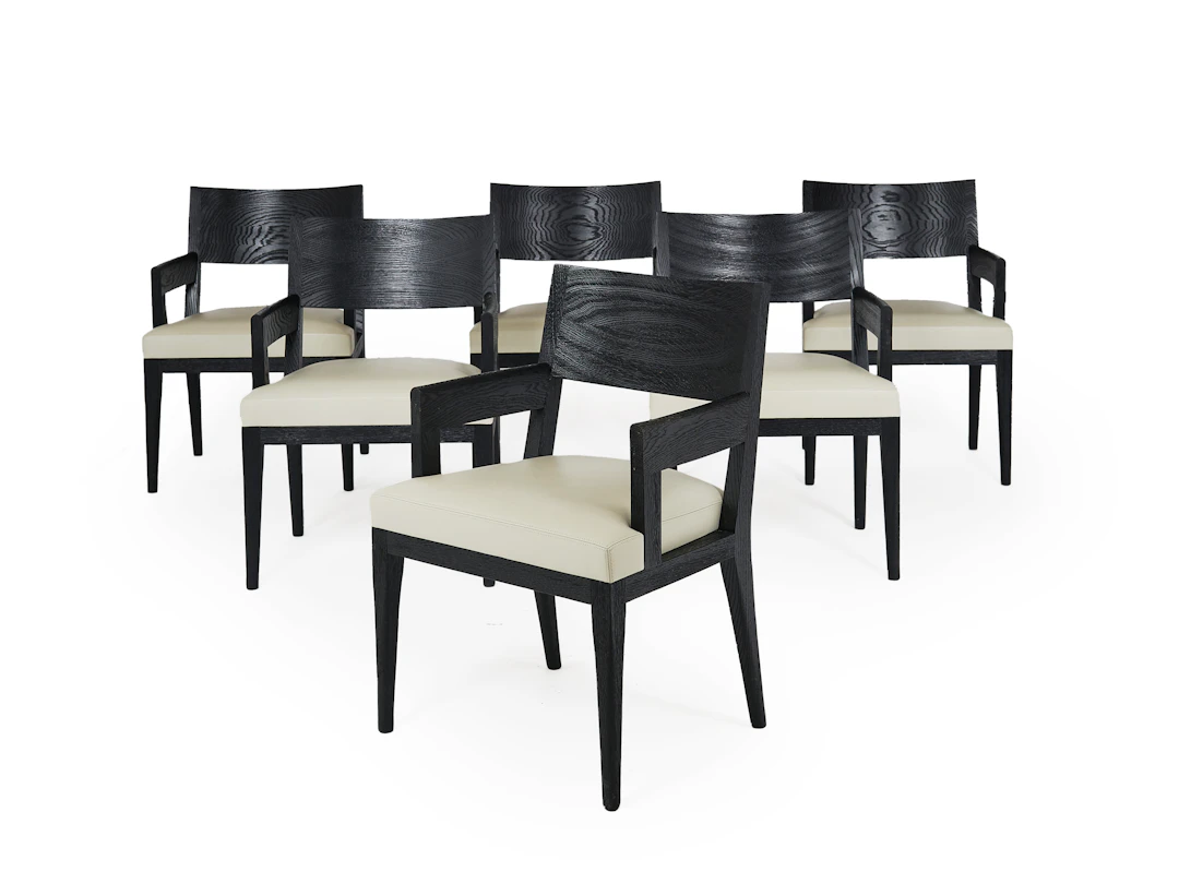 Suite de six chaises "Equus" - modèle créé en 2008