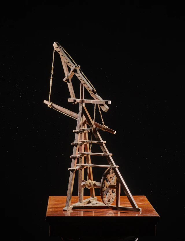 RARE MAQUETTE DE GRUE DE LA DEUXIÈME MOITIÉ DU XVIIIe SIÈCLE