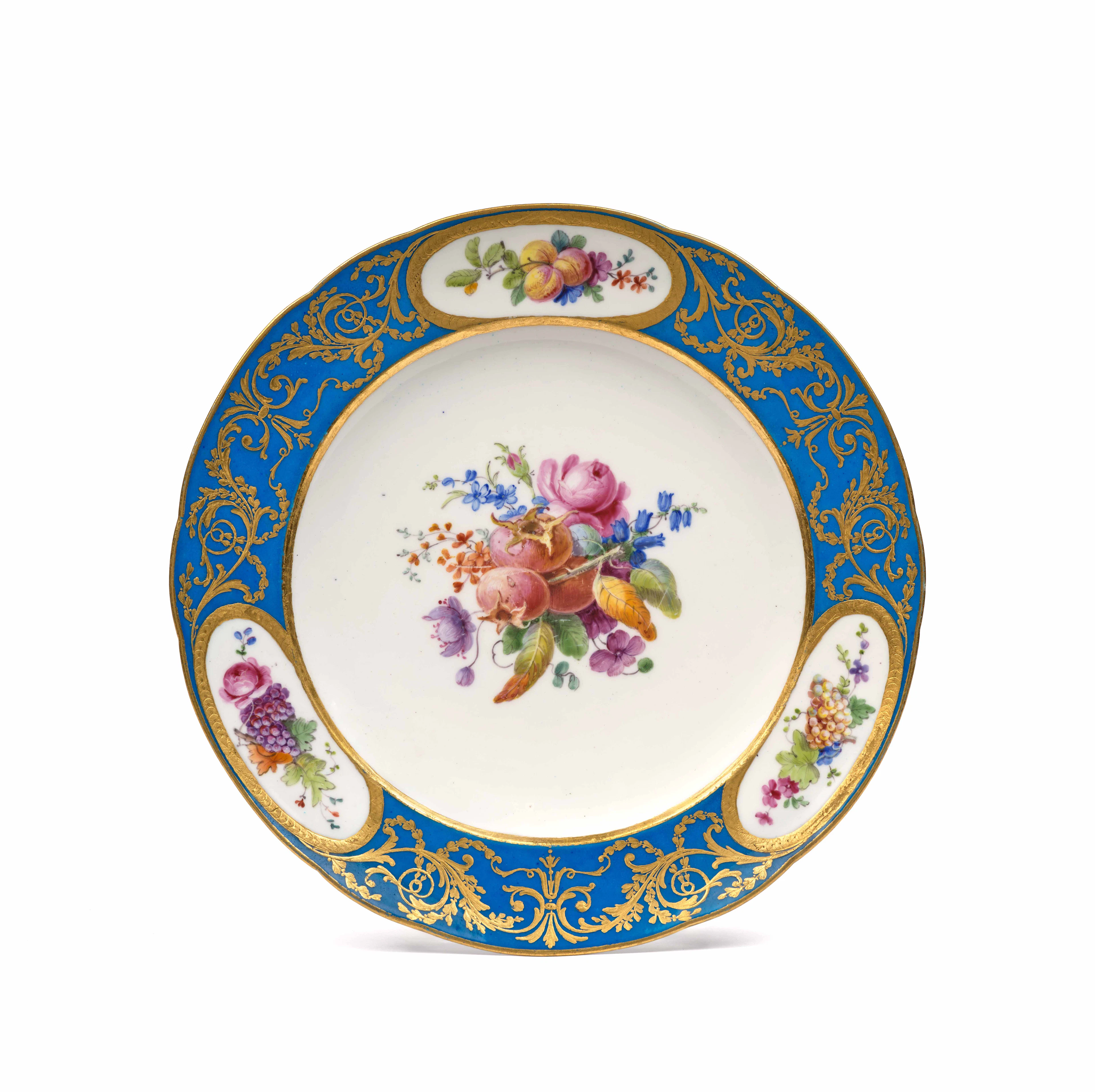 ASSIETTE EN PORCELAINE TENDRE DE SÈVRES DU XVIIIe SIÈCLE, DATÉE 1788