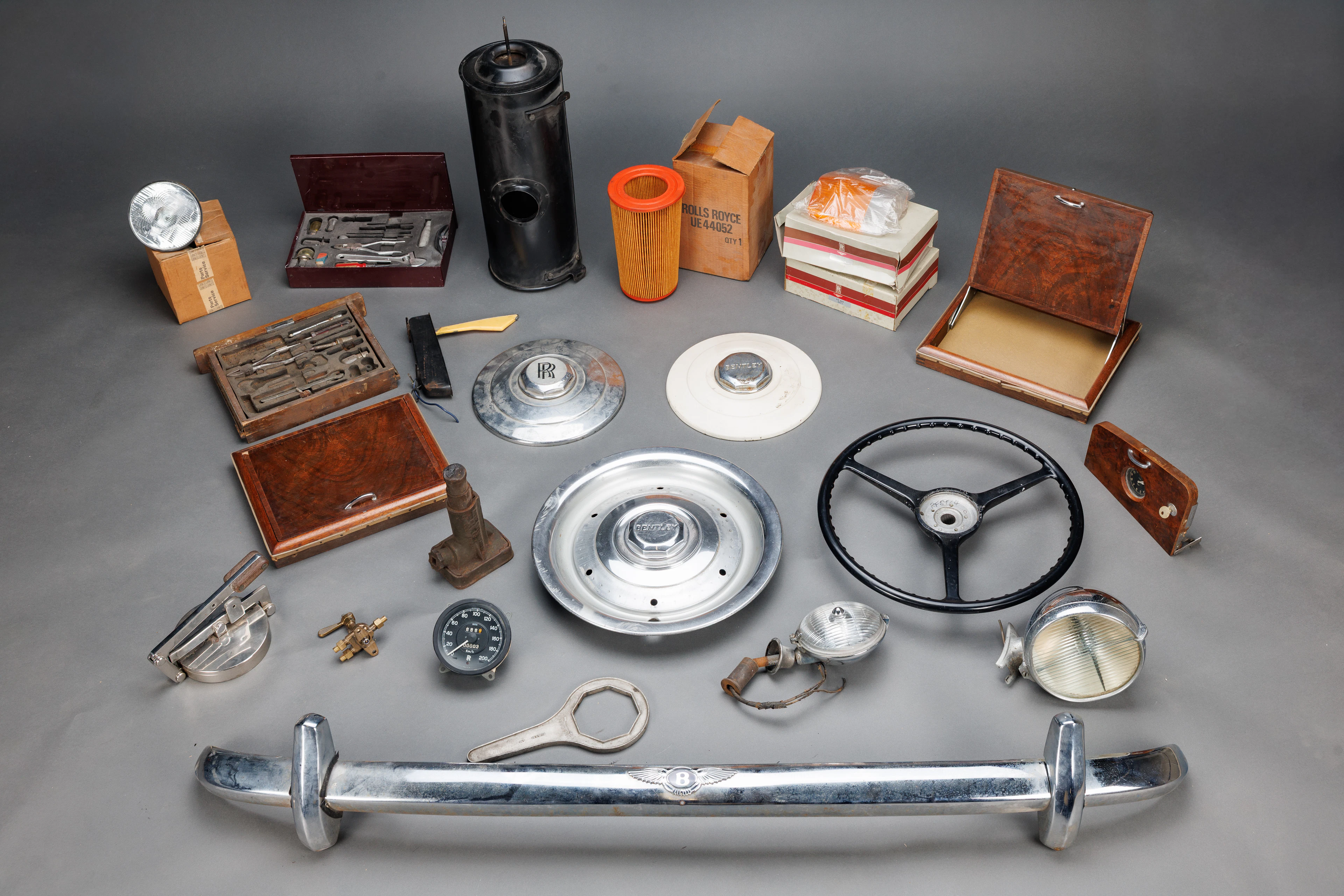 Bentley / Rolls-Royce – Spare parts No reserve