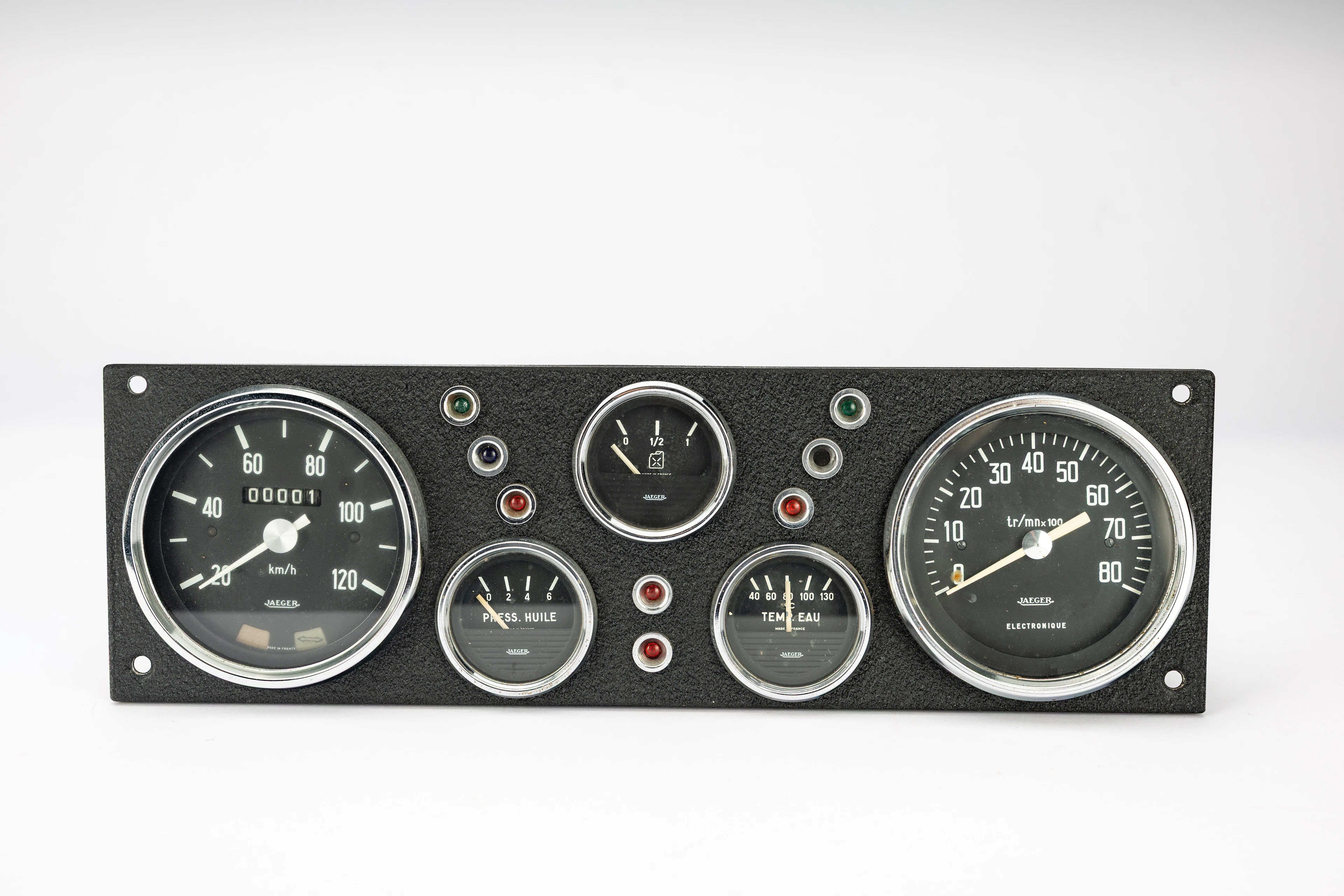 Jaeger – Dashboard / Instrument panel No reserve