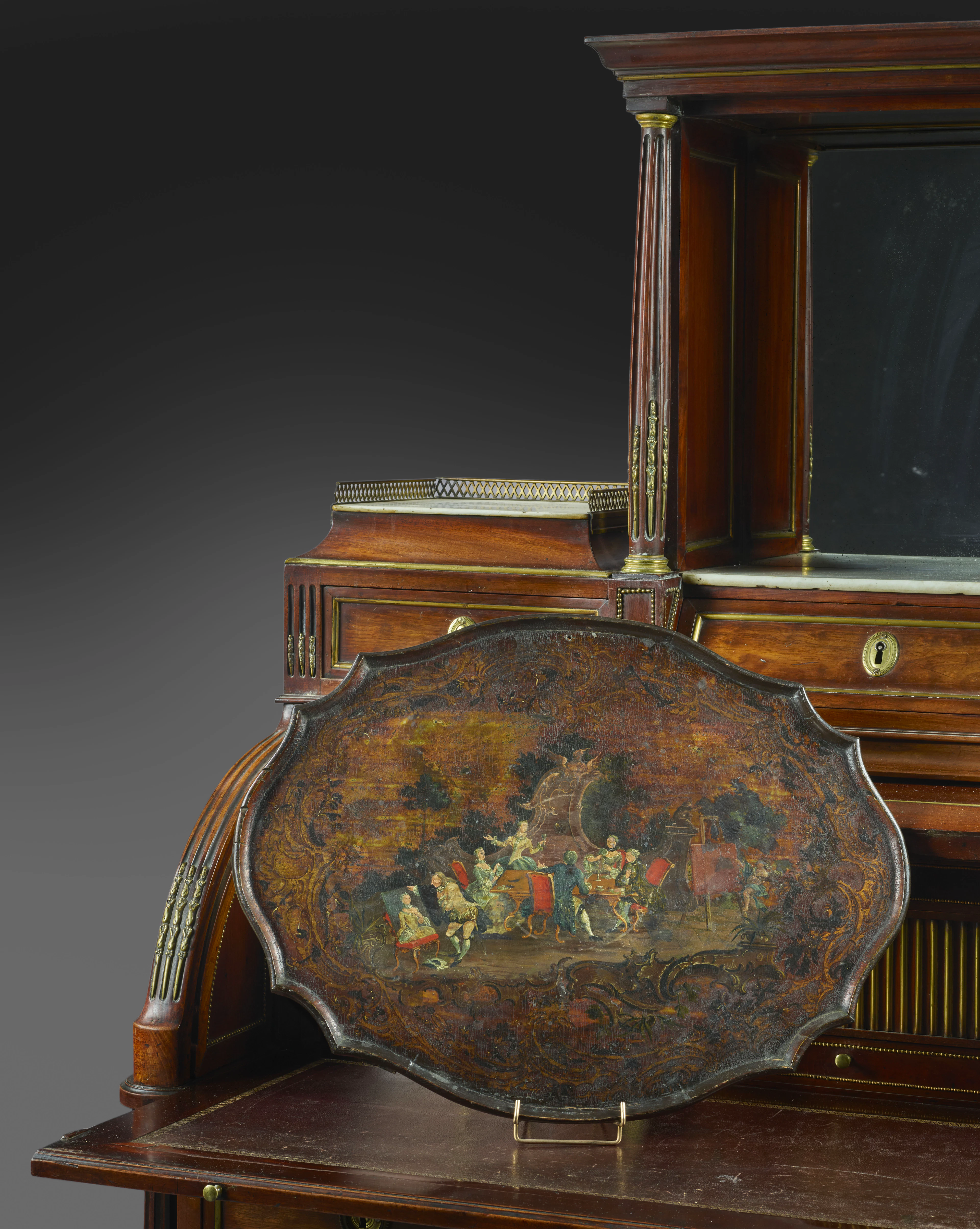 PLATEAU, TRAVAIL ALLEMAND D'ÉPOQUE LOUIS XVI, BRUNSWICK OU BERLIN