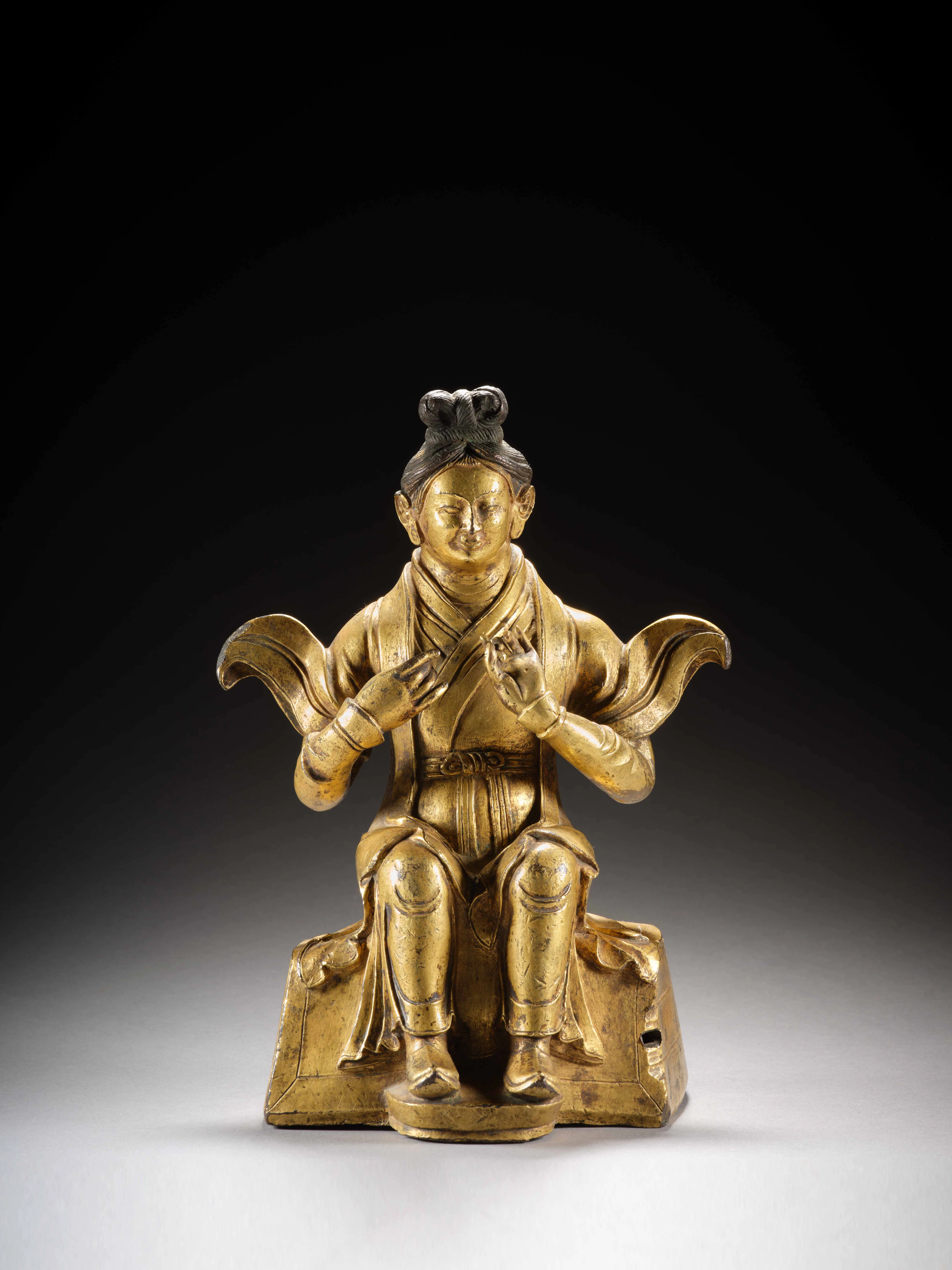 STATUETTE DE DIVINITÉ EN BRONZE DORÉ, Chine, dynastie Qing, XIXe siècle